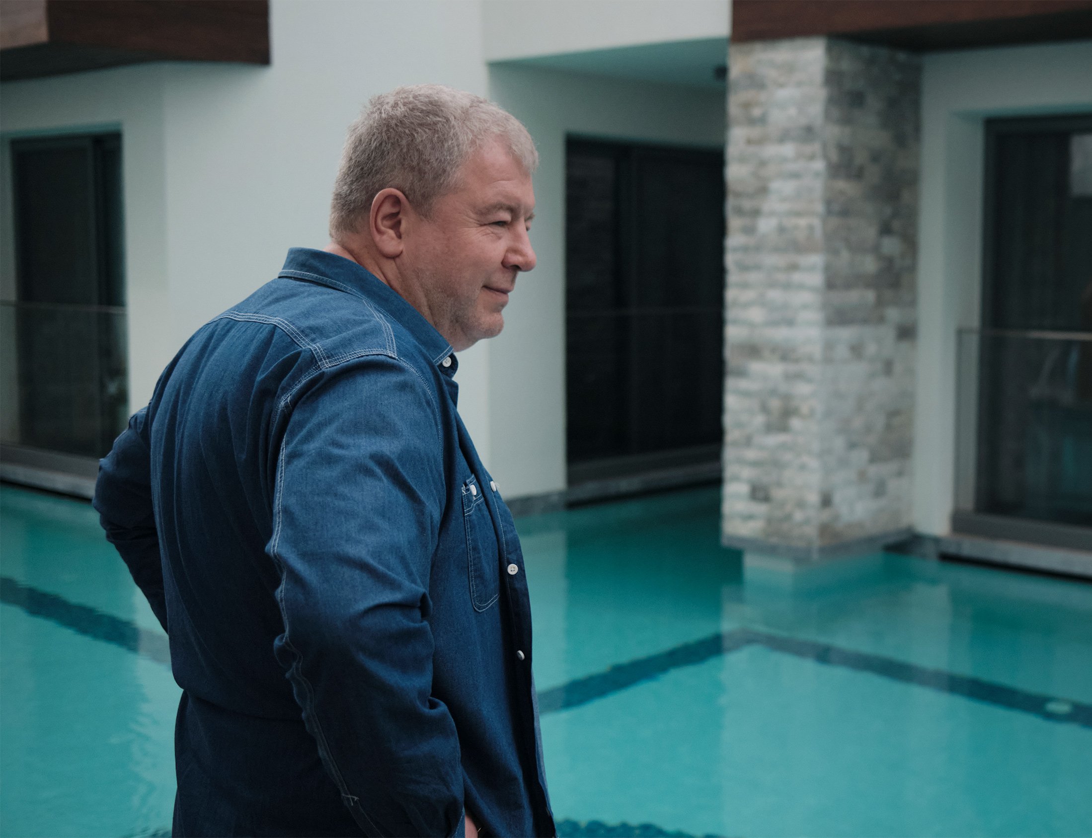 Убойные каникулы деревенщина. Убойный отпуск трейлер 2024. Убойный отпуск трейлер 2024. Комедии. Убойные каникулы деревенщина.