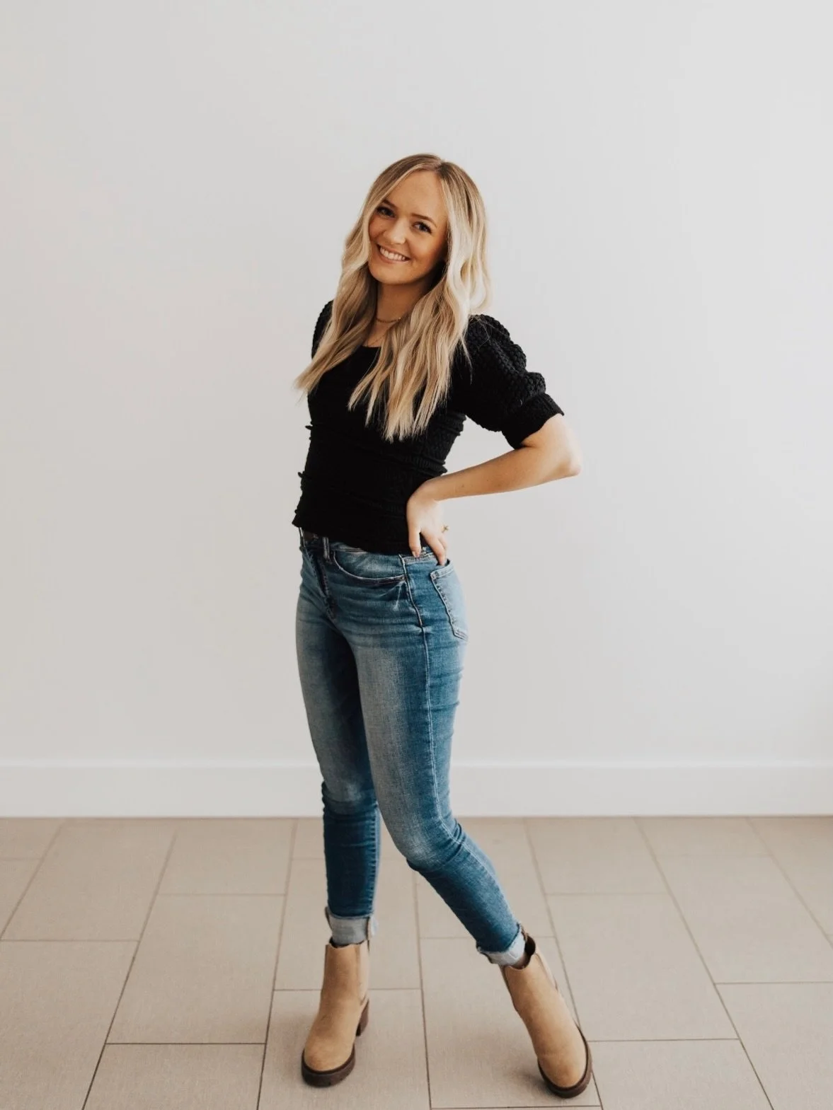 Meet Kenzie (yes we have a few Kenzie&rsquo;s in our salon and they are all wonderful!) also known as @kenzz.hair ✨

Hi, I&rsquo;m Kenzie!🤍

I&rsquo;m from Mud Lake, Idaho and I specialize in blended blondes and natural, lived-in color &mdash; creat