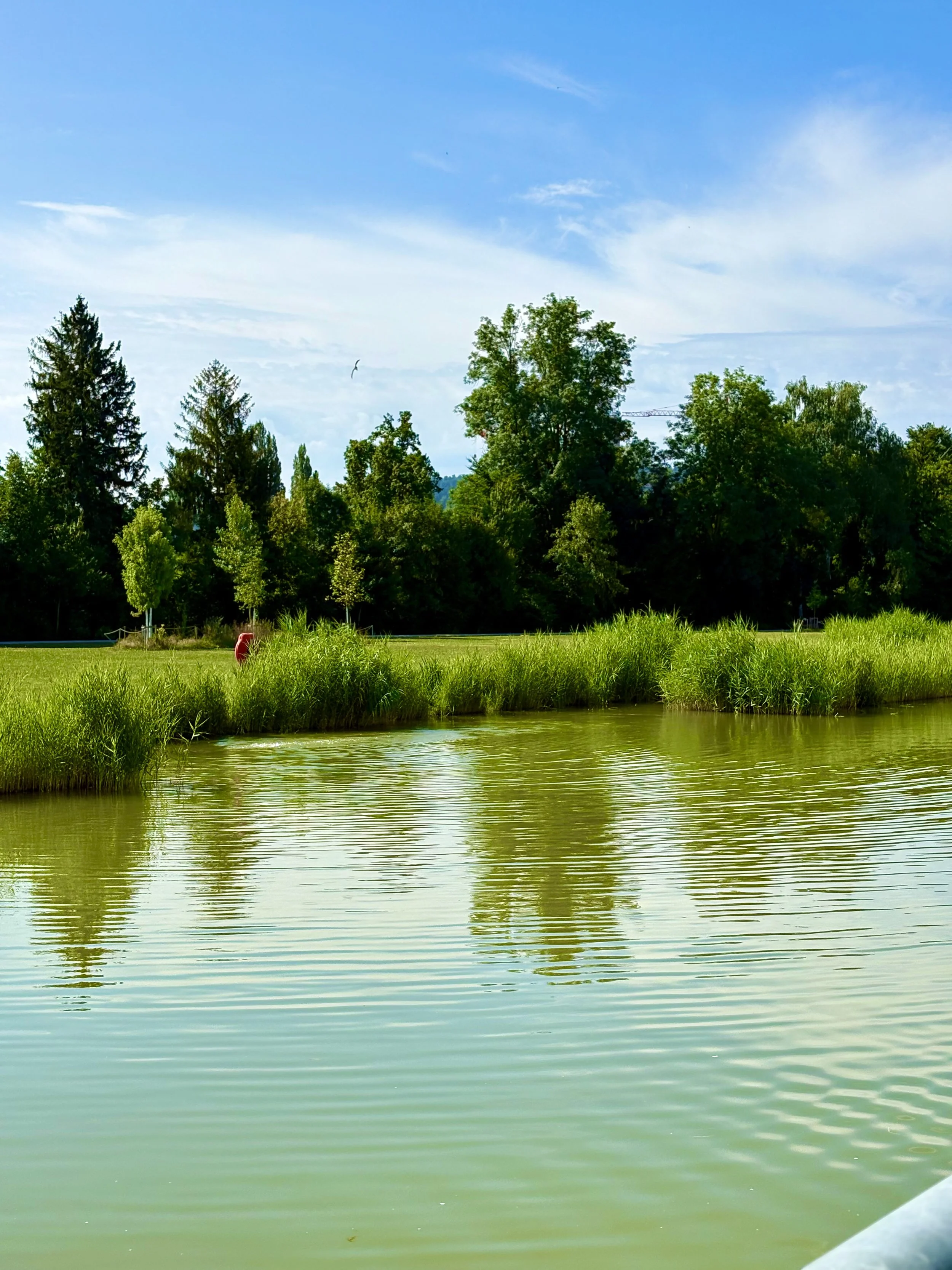 Glattpark in Opfikon near Zurich is a modern urban quarter with a large park, lake, promenade and a wide range of leisure activities for young and old.