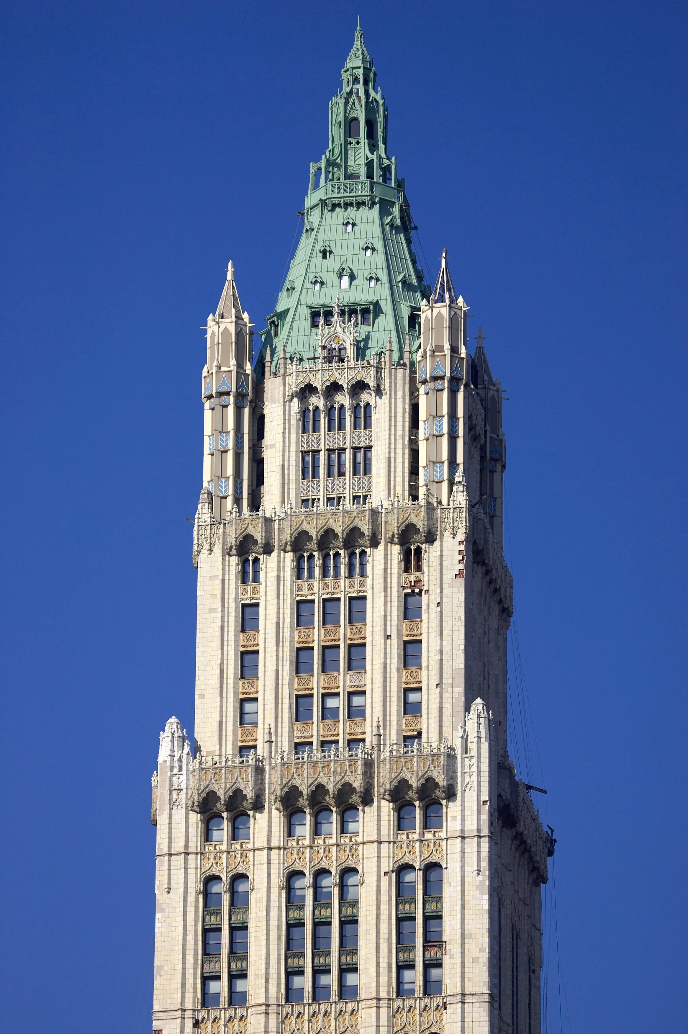 The Woolworth Building: Dazzling Design & History