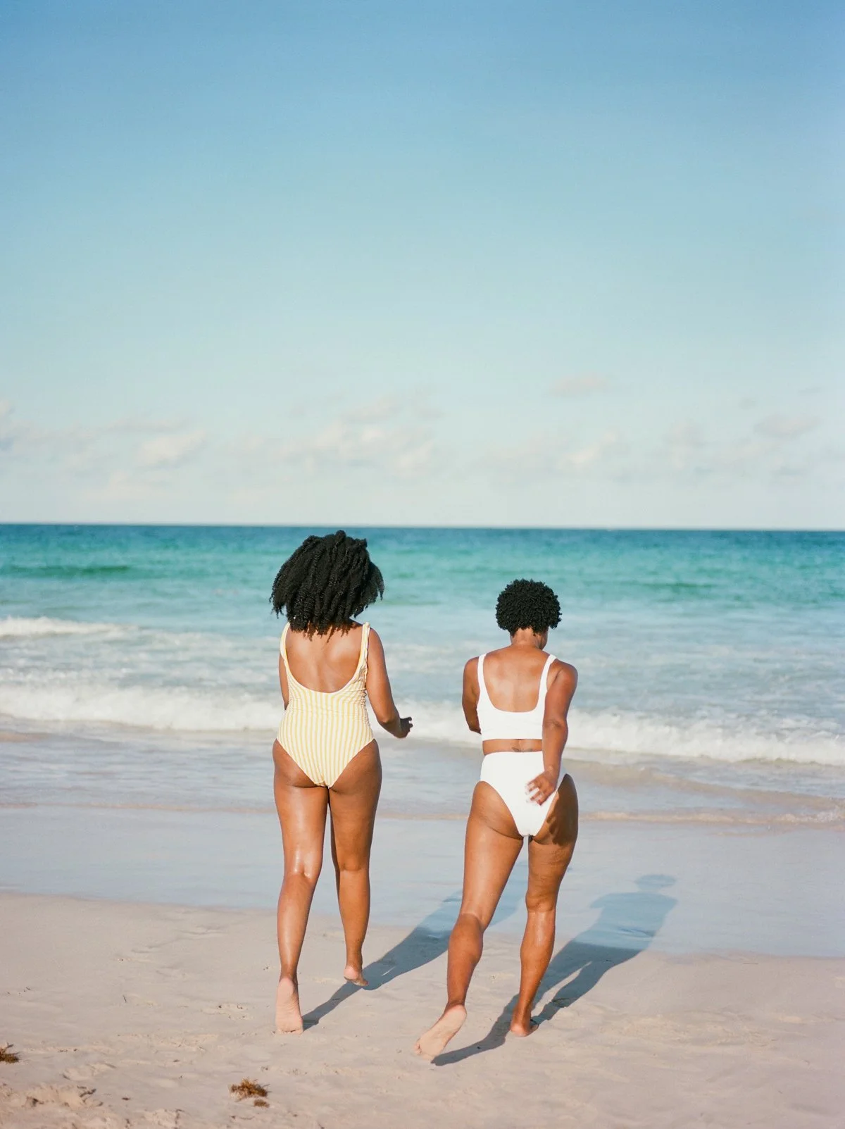 Two sisters sharing a meaningful moment that could be included in a maid of honor speech