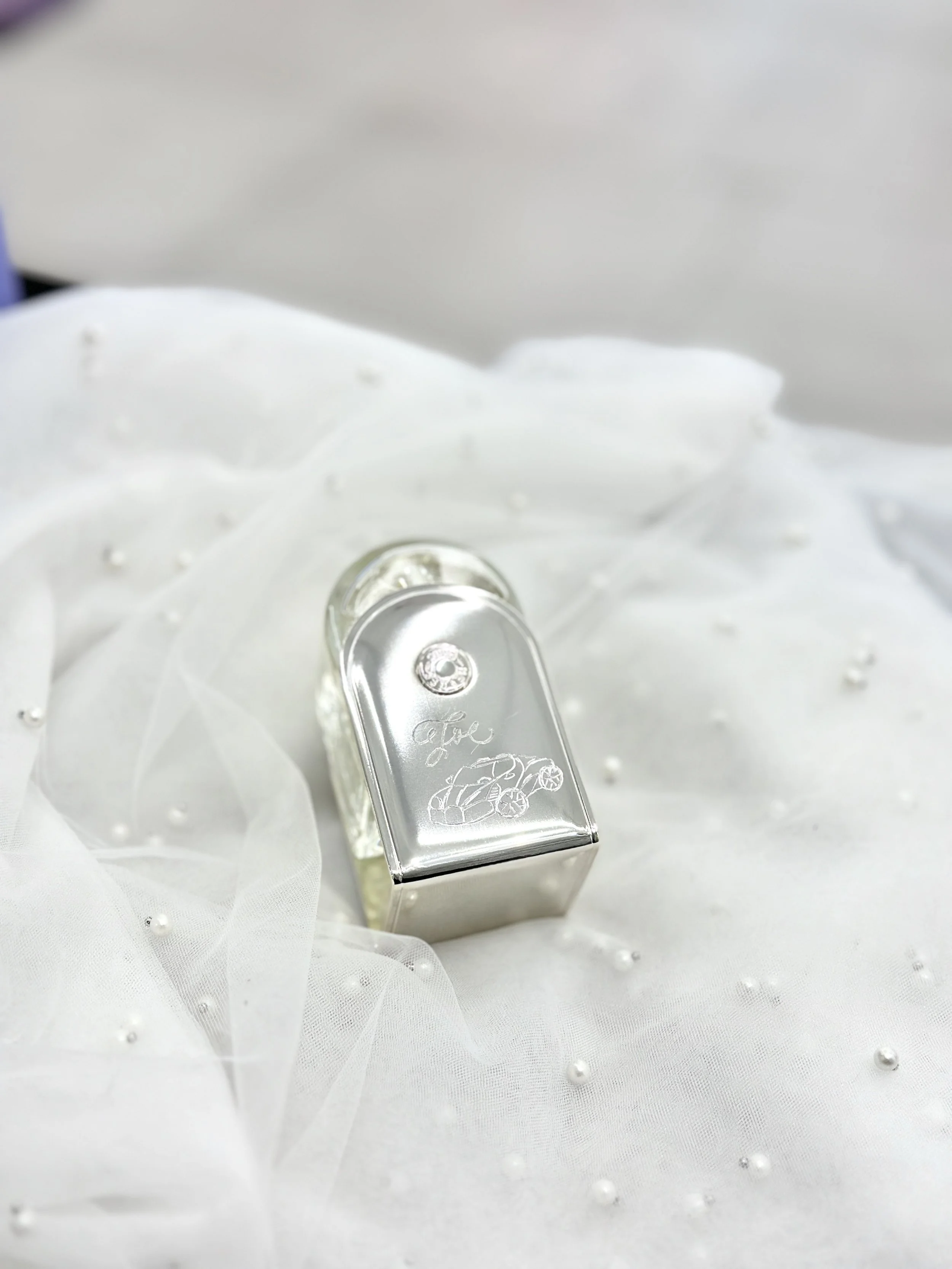 custom-fragrance-perfume-engraving-gift-idea-for-him-dad-husband-boyfriend-fiance-car-sf-bay-area-brand-activation.jpg