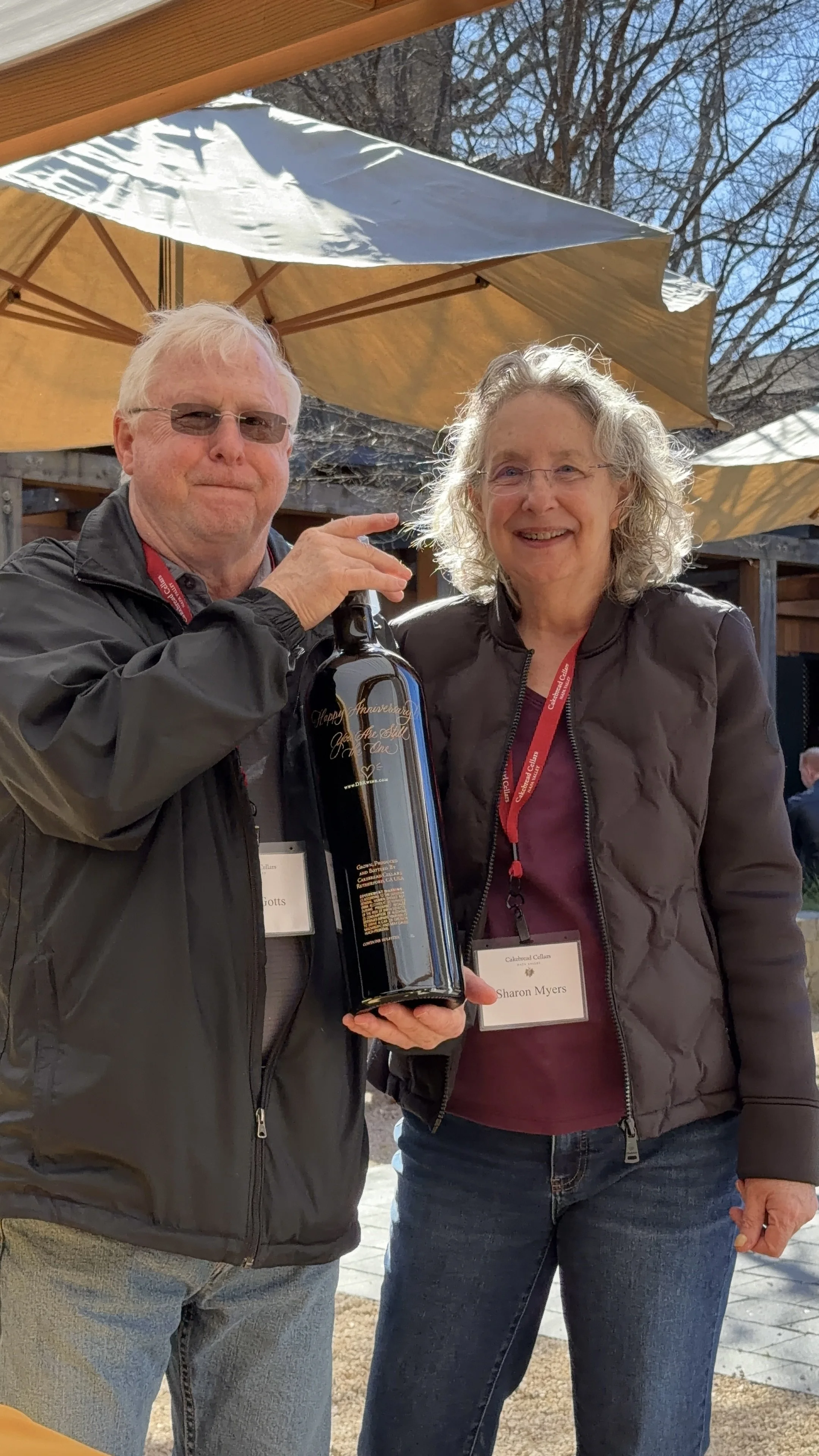 custom-hand-engraved-magnum-wine-bottle-winery-event-cakebread-cellars-napa-members-event-gifting-holiday-activaton-guests.JPEG