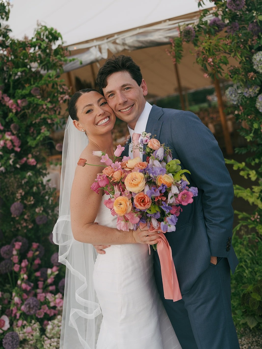 Skylar 🤍 Jordan 

Photography: @shotsbysamphoto 
Makeup: @houseofluciano 
Hair: @bridalbylexborino 
Flowers: @daybreakflowers 
Planning: @kathleen.deo.weddings 
Bride: @skylar41893
