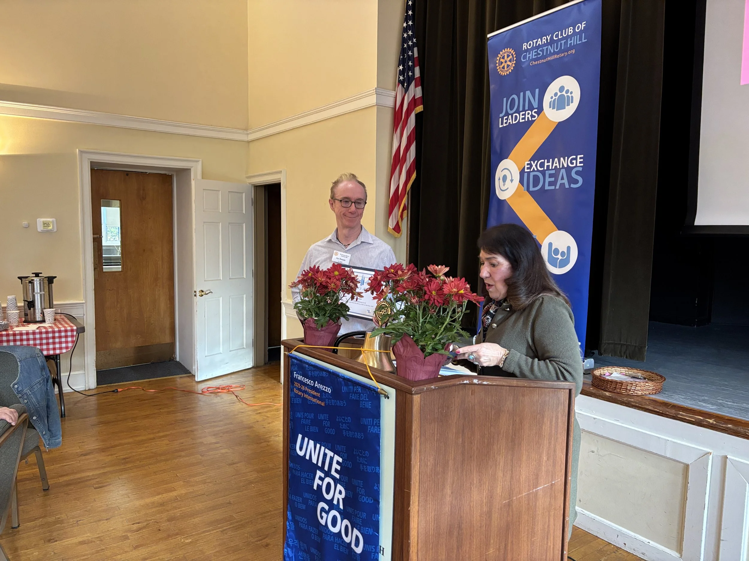 Past President, Jay Pennie receives District Governor's award