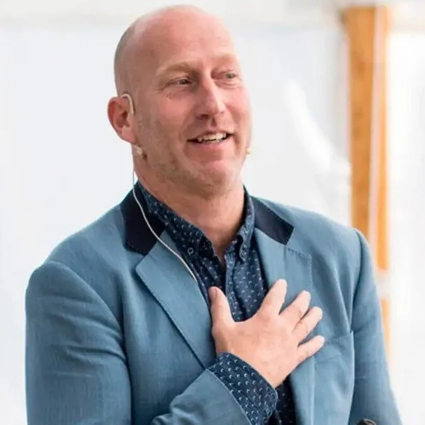 Dr. Arjan Erkel