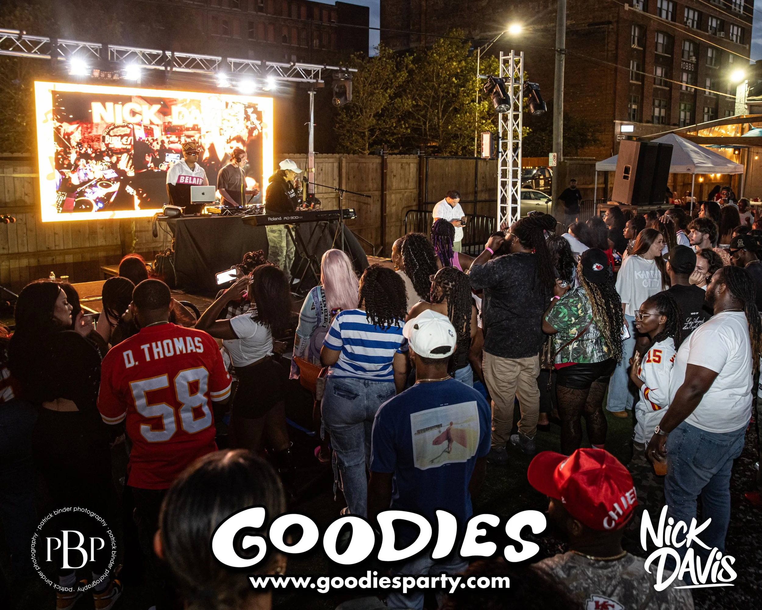 260927-Goodies-Bobby V-3455.jpg