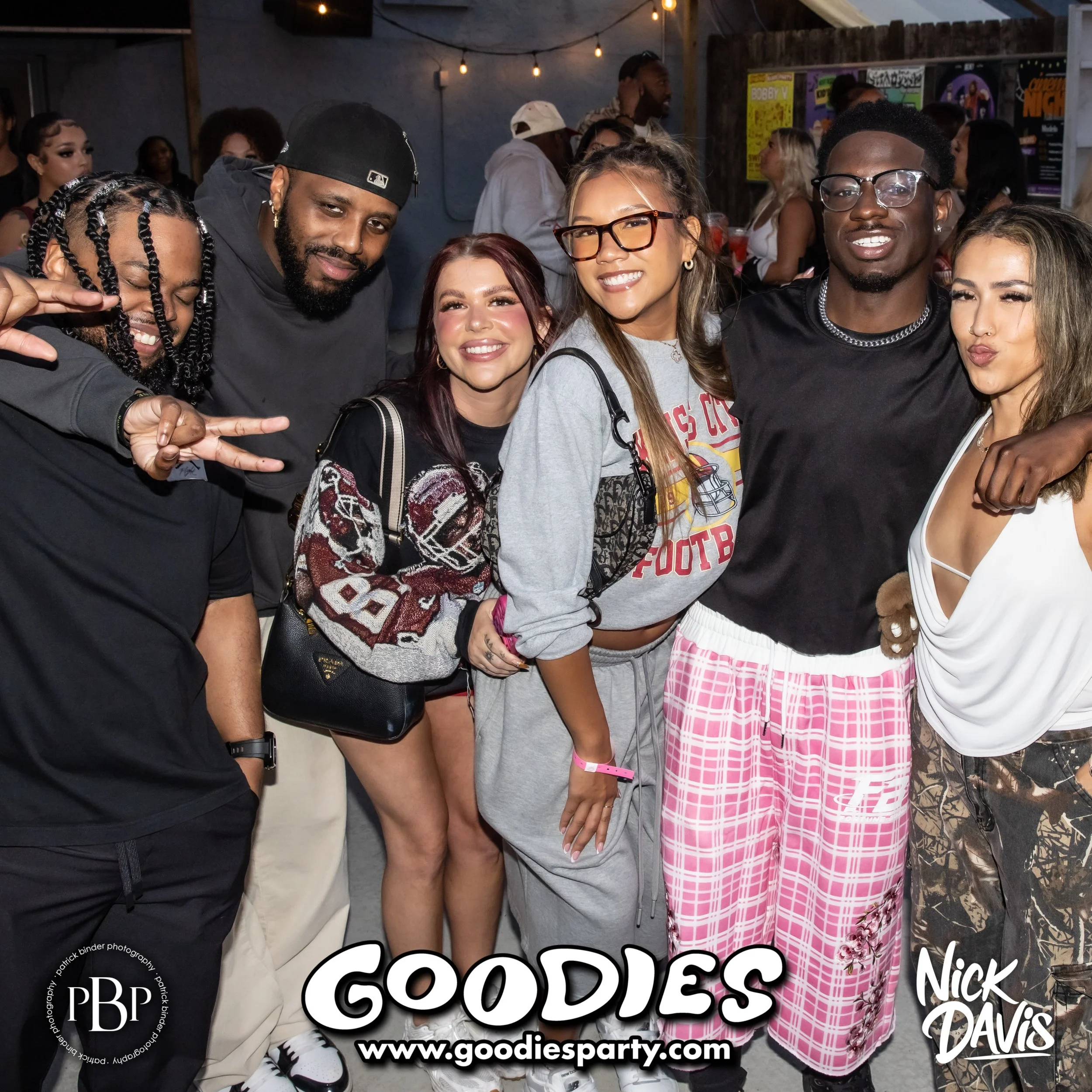 260927-Goodies-Bobby V-3035.jpg