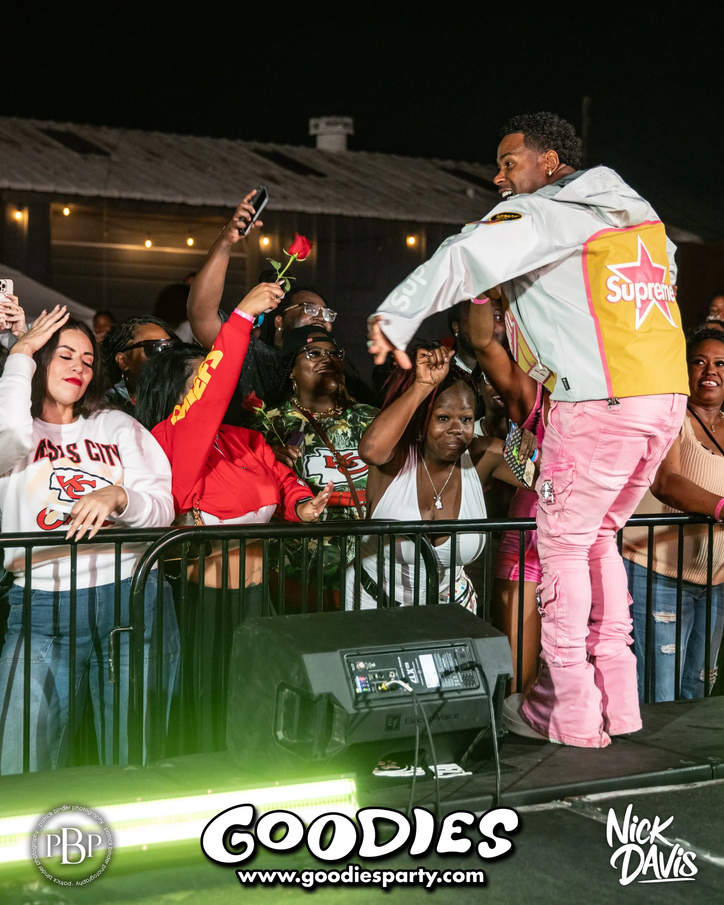 260927-Goodies-Bobby V-4242.jpg