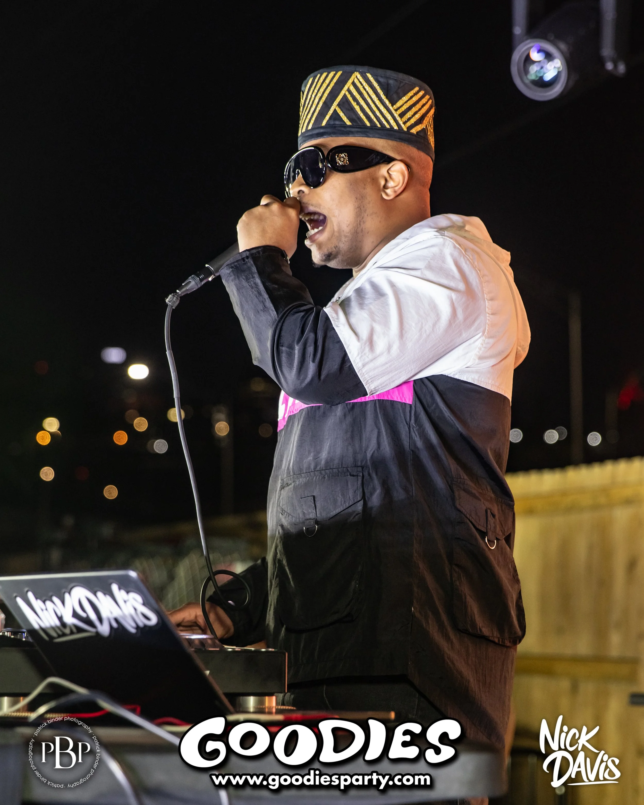 260927-Goodies-Bobby V-3509.jpg