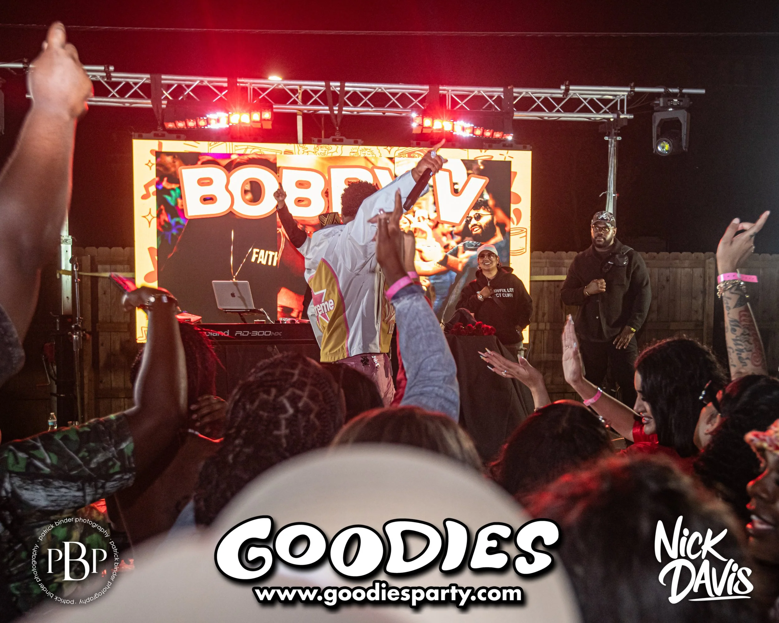 260927-Goodies-Bobby V-4087.jpg