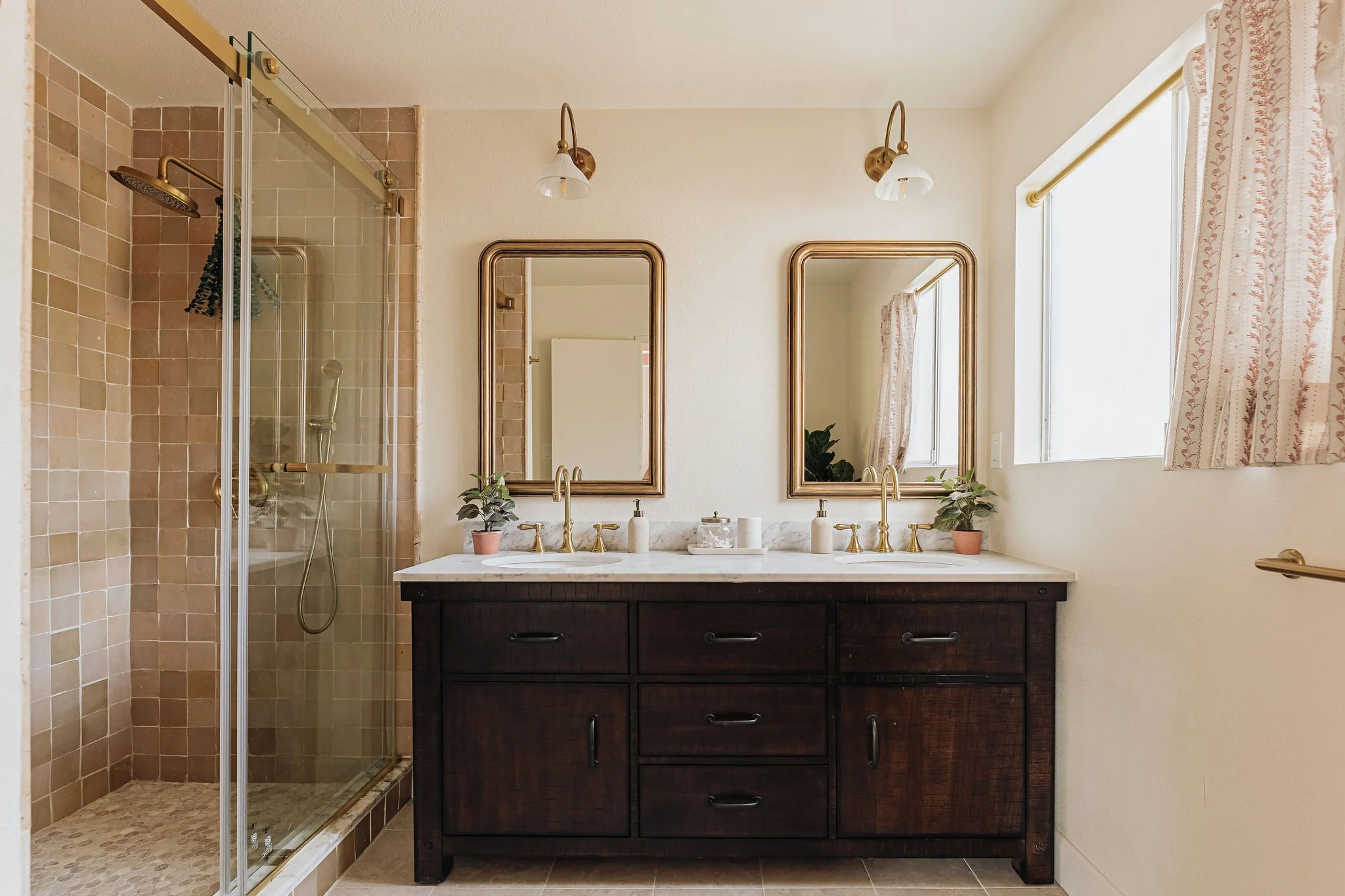 Gianna_Christina_Photo_Golden_Rule_Ln_Lake_Arrowhead_Airbnb--46.jpg