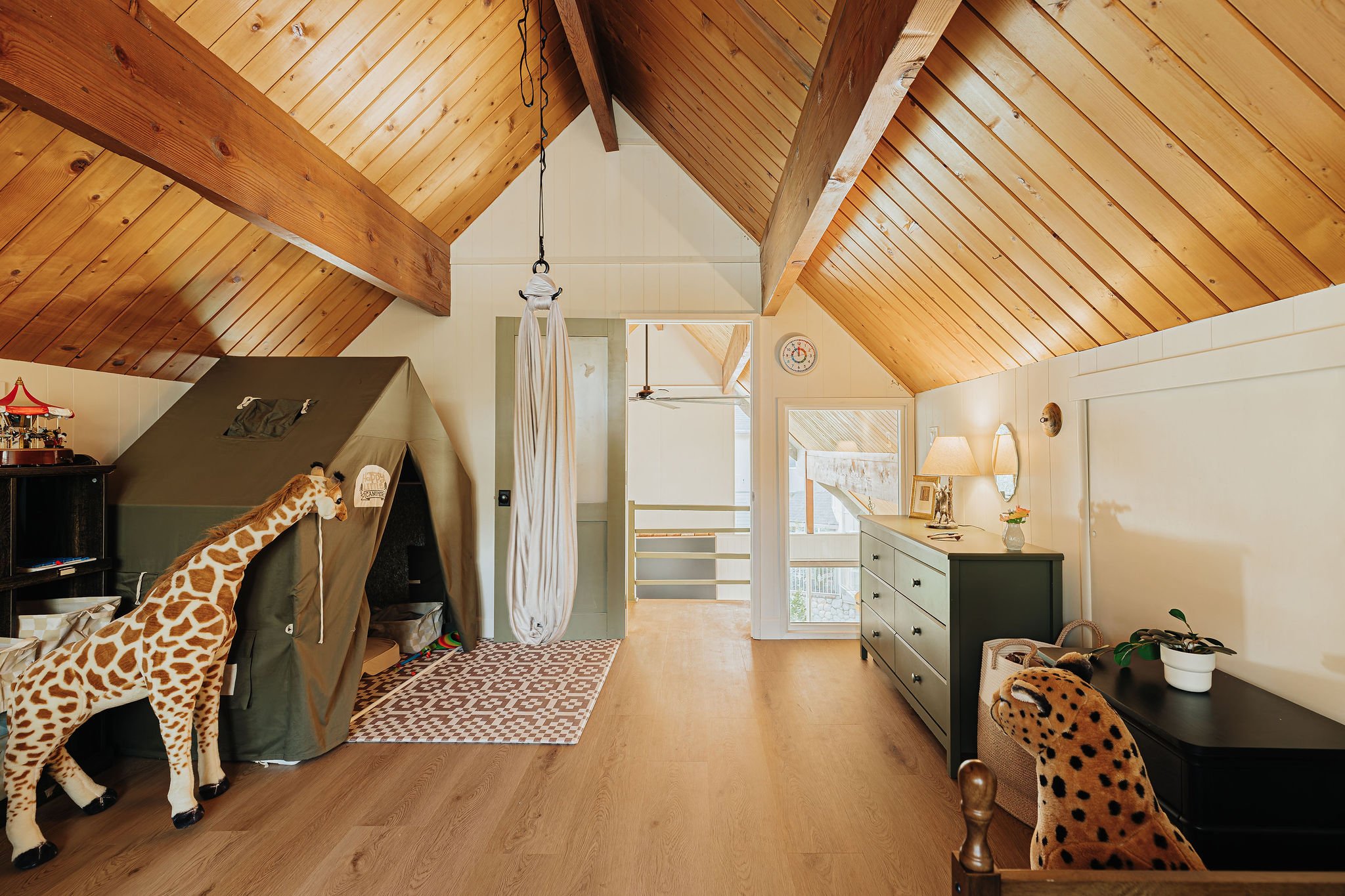 Gianna_Christina_Photo_Golden_Rule_Ln_Lake_Arrowhead_Airbnb--54.jpg