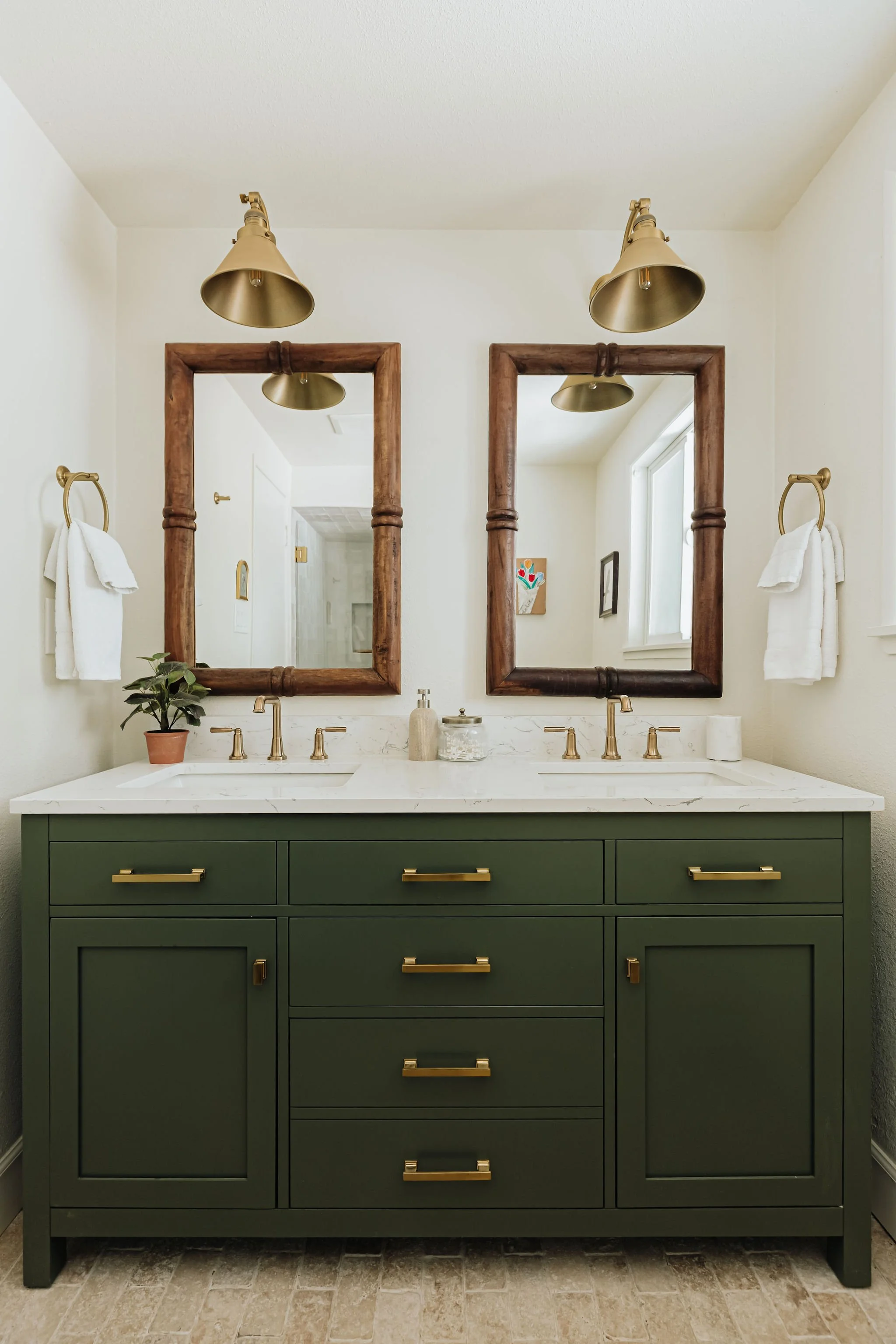 Gianna_Christina_Photo_Golden_Rule_Ln_Lake_Arrowhead_Airbnb--3.jpg