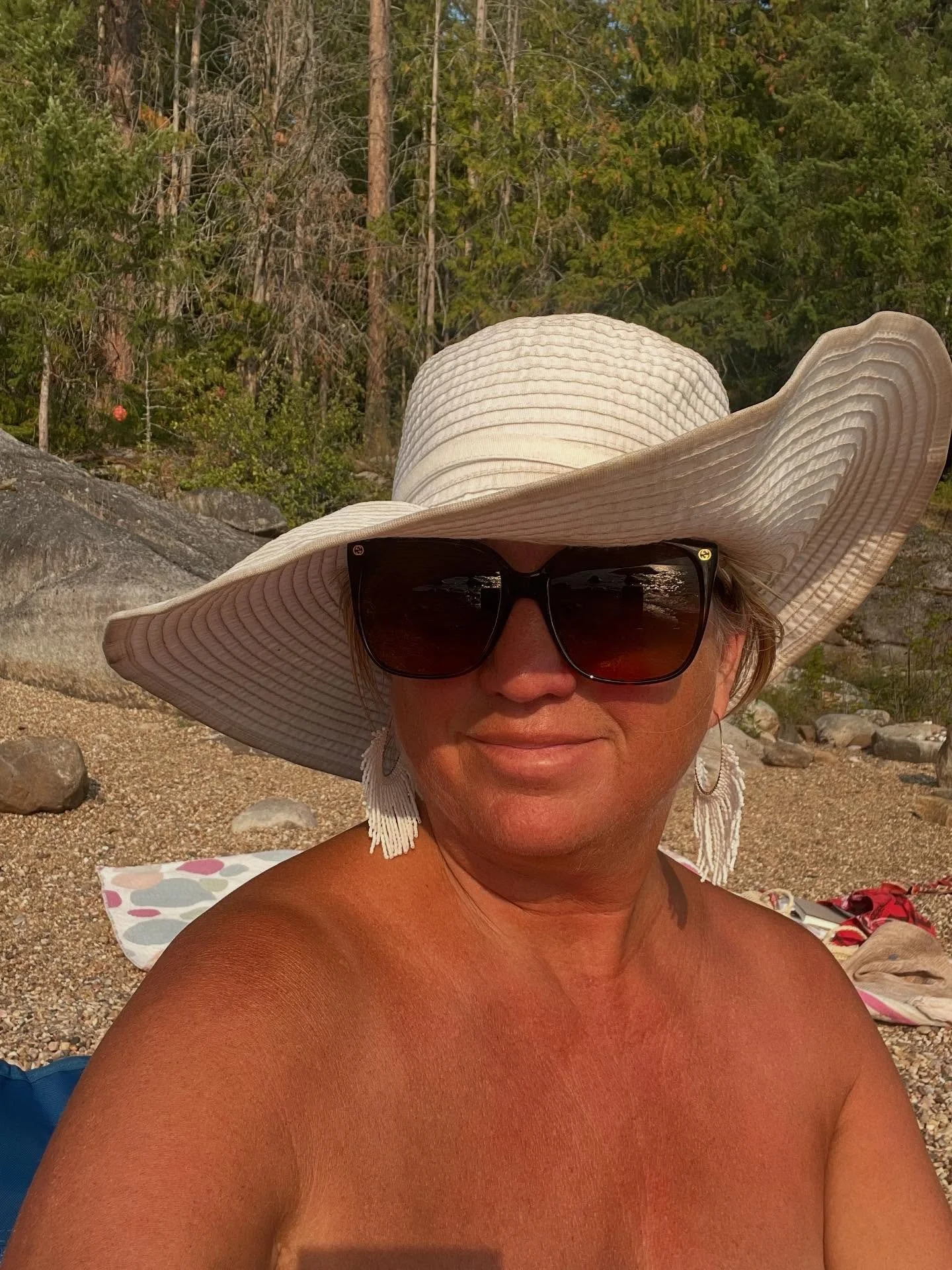 👒 Hello from camping on the beach 🌊

I&rsquo;ve been journaling and setting intentions for the last quarter of 2025, this nine year of completion. And tomorrow is the 9/9/9 portal&hellip; a powerful time to release what no longer serves and call in