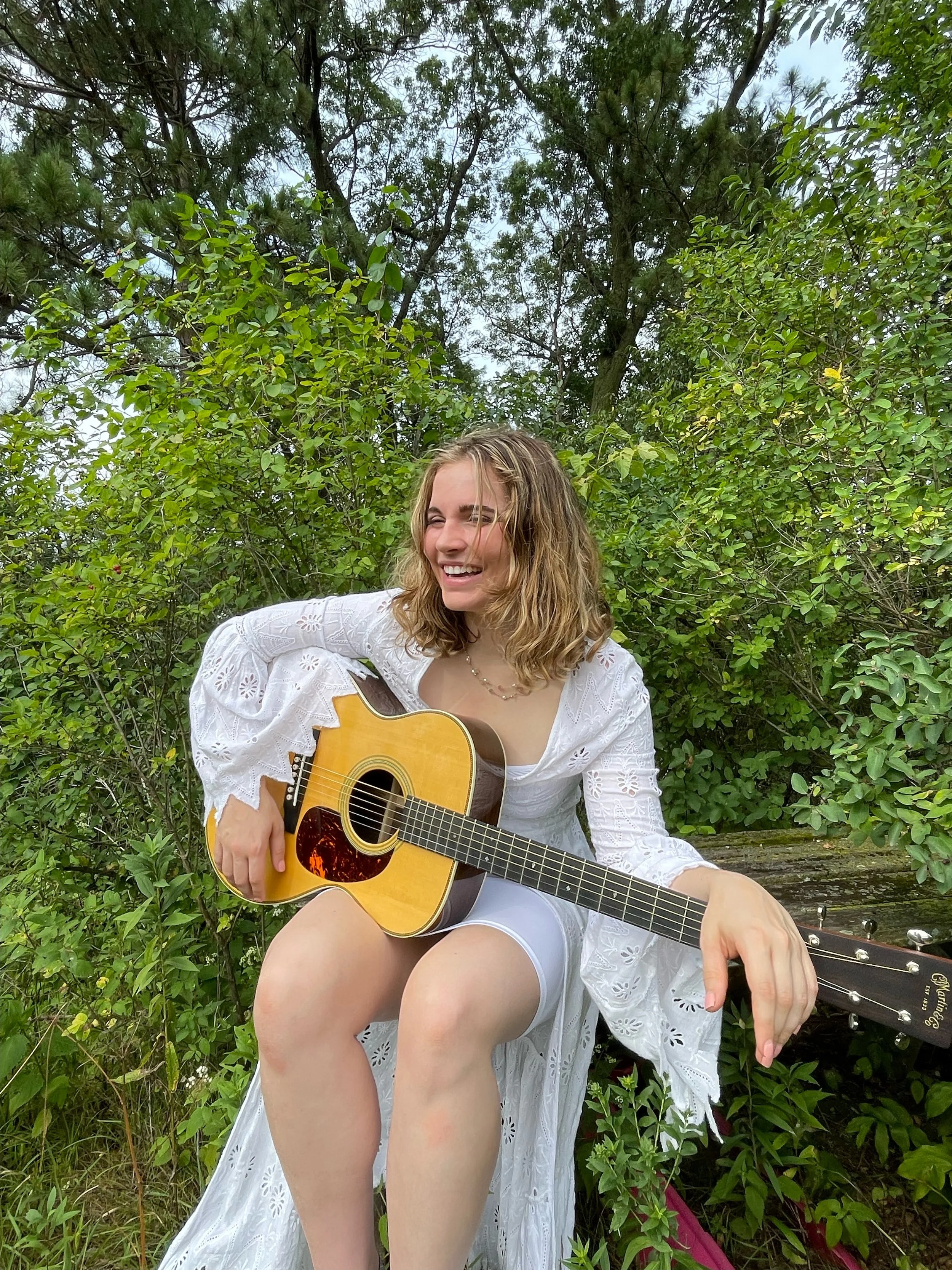 Live Music: Isabella Pellegromat the Kombucha Bar 
