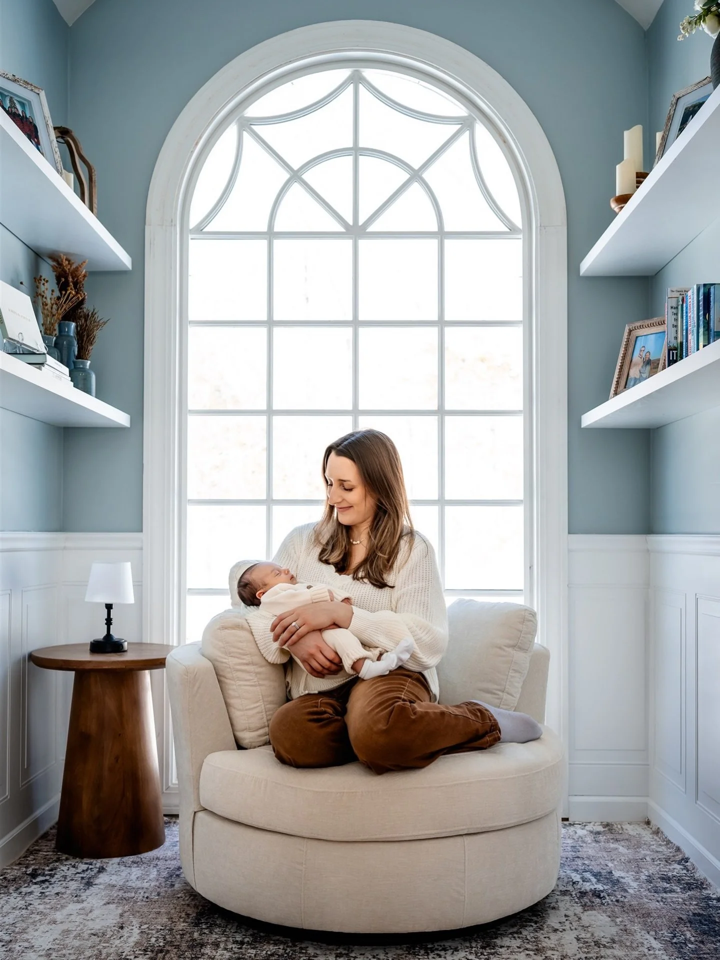 Forever jealous of this reading corner!