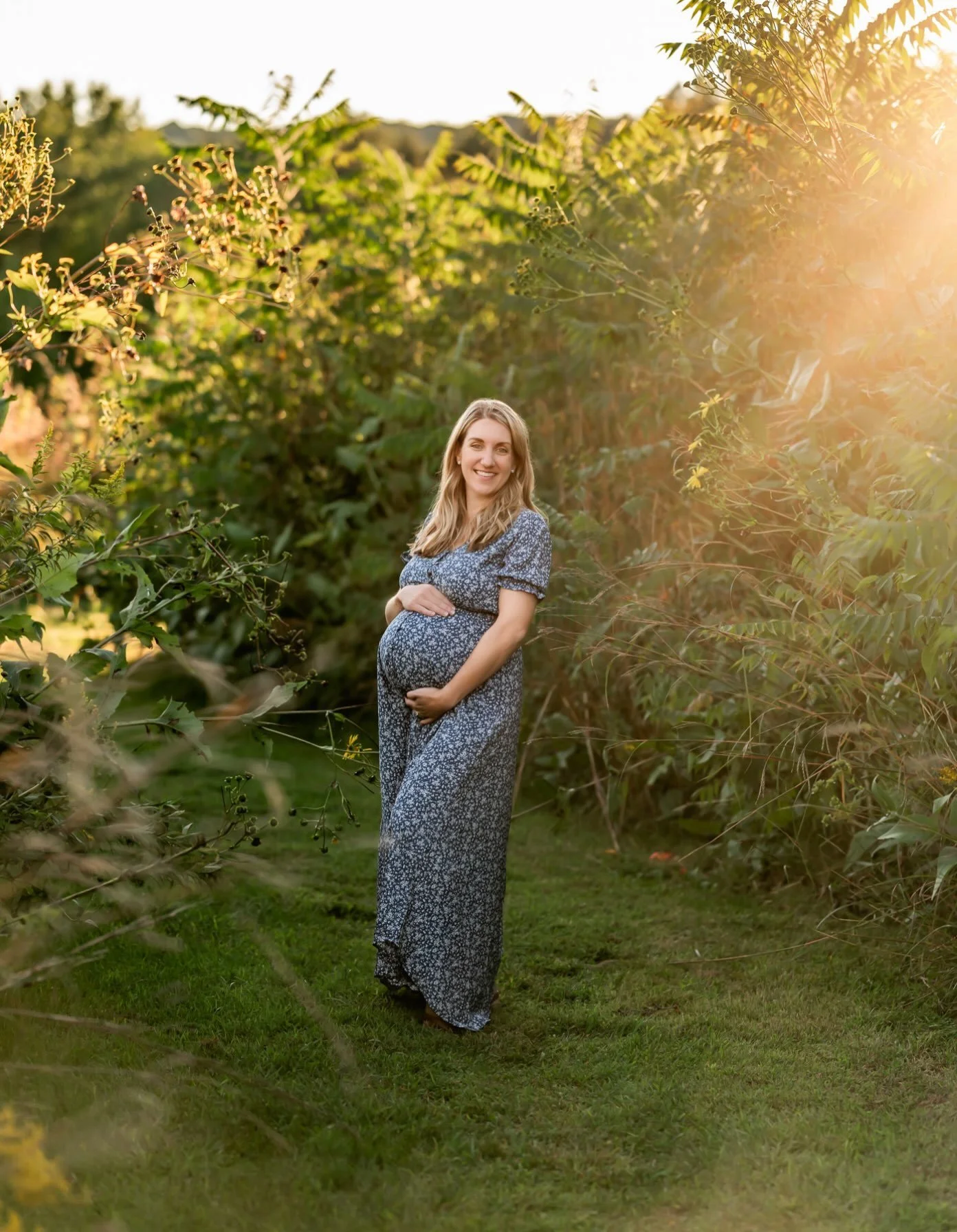 Hi just a very important note that there are still 2 late summer mini spots open on September 19th at THE VERY BEST TIMES! Please someone grab them. Thanks ☺️ 

#ctfamilyphotographer #connecticutphotographer #farmingtonvalleyct #westhartford #familyp
