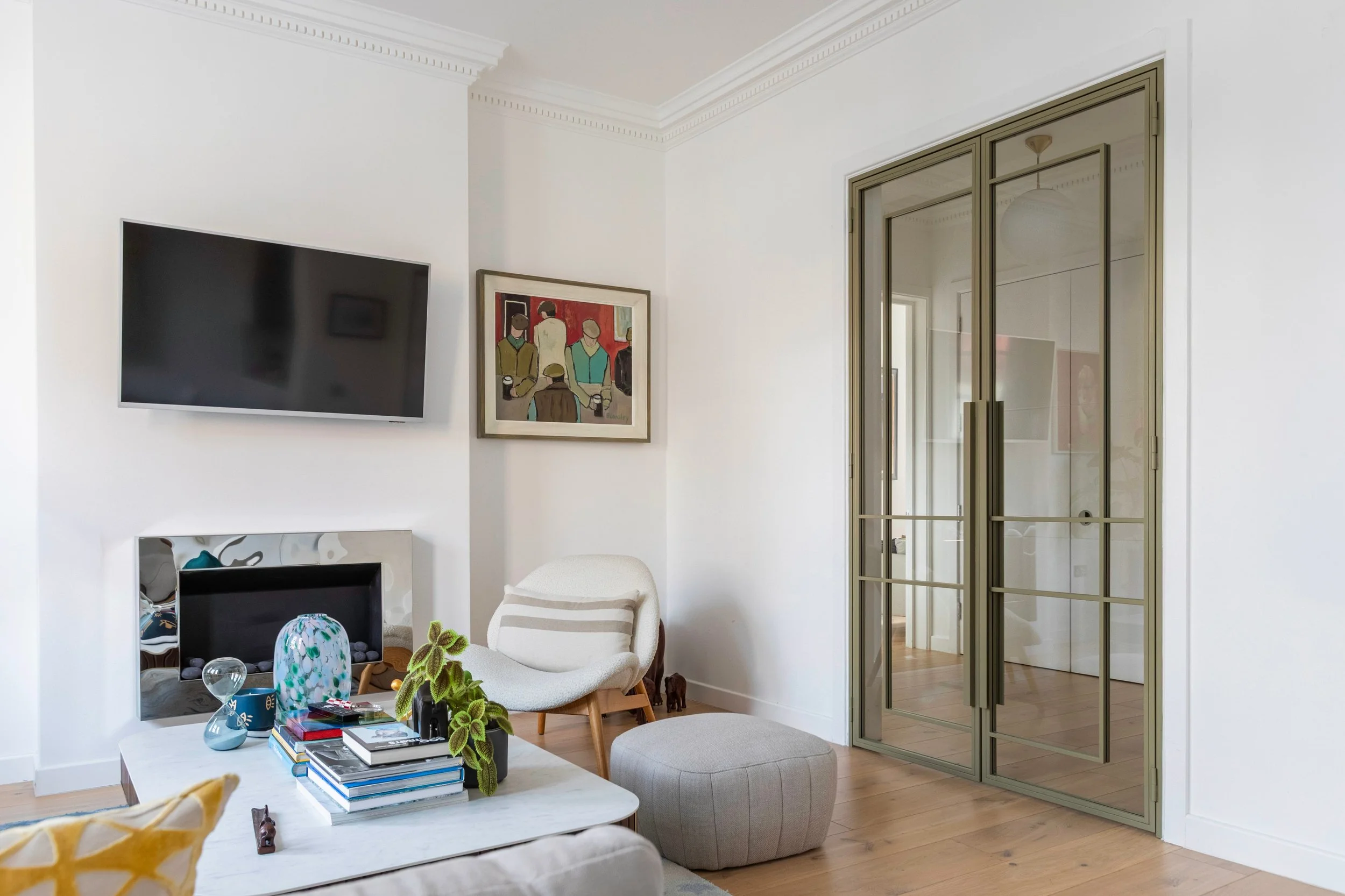 Bespoke steel doors in Olive Grey finish with horizontal bars in a Chelsea London apartment.