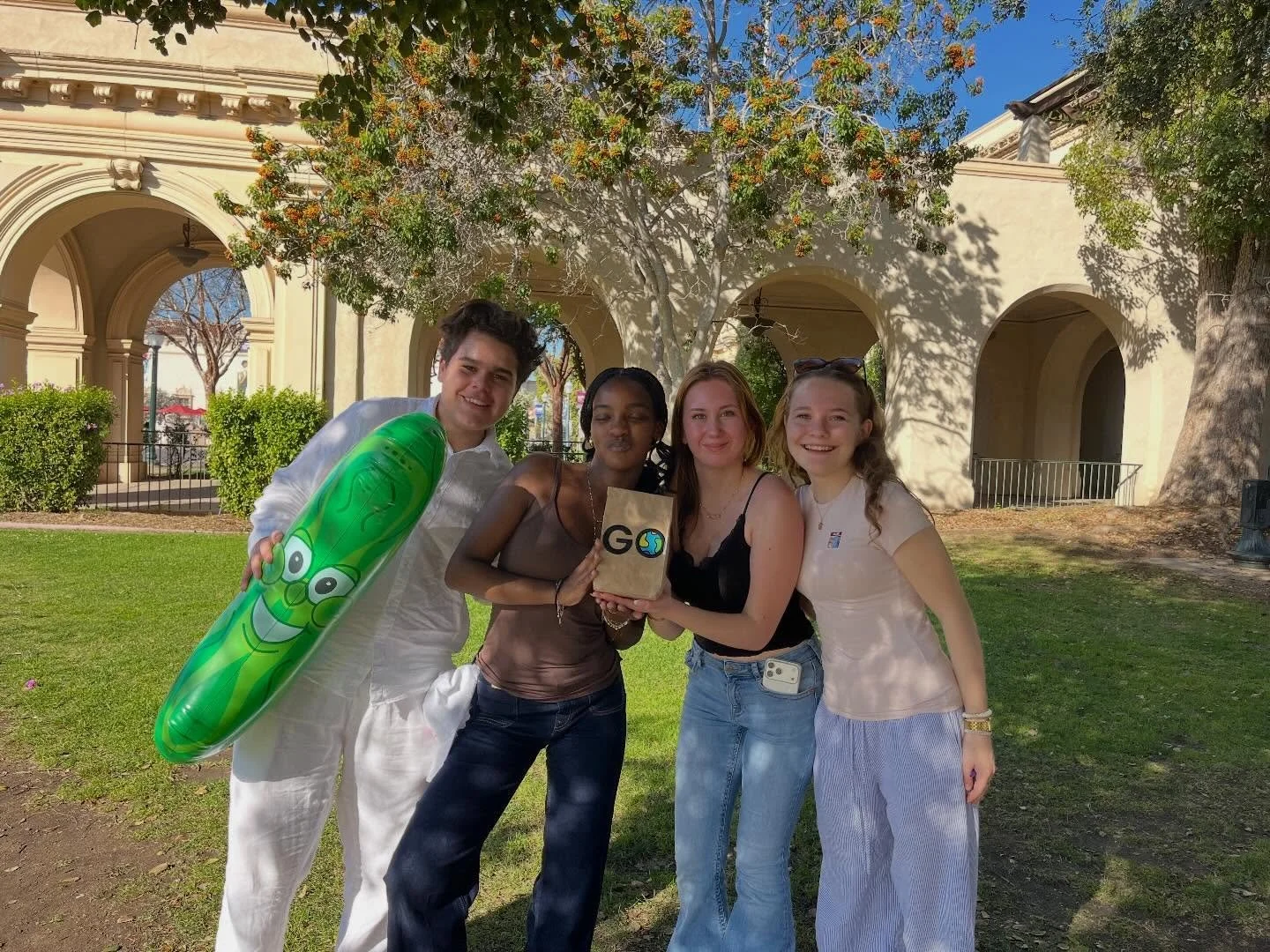 The PICKLE team is the winner of the Balboa Park scavenger hunt.  Had to work hard on their English and learn the park.  #goworld #culturalexchange #balboapark #France