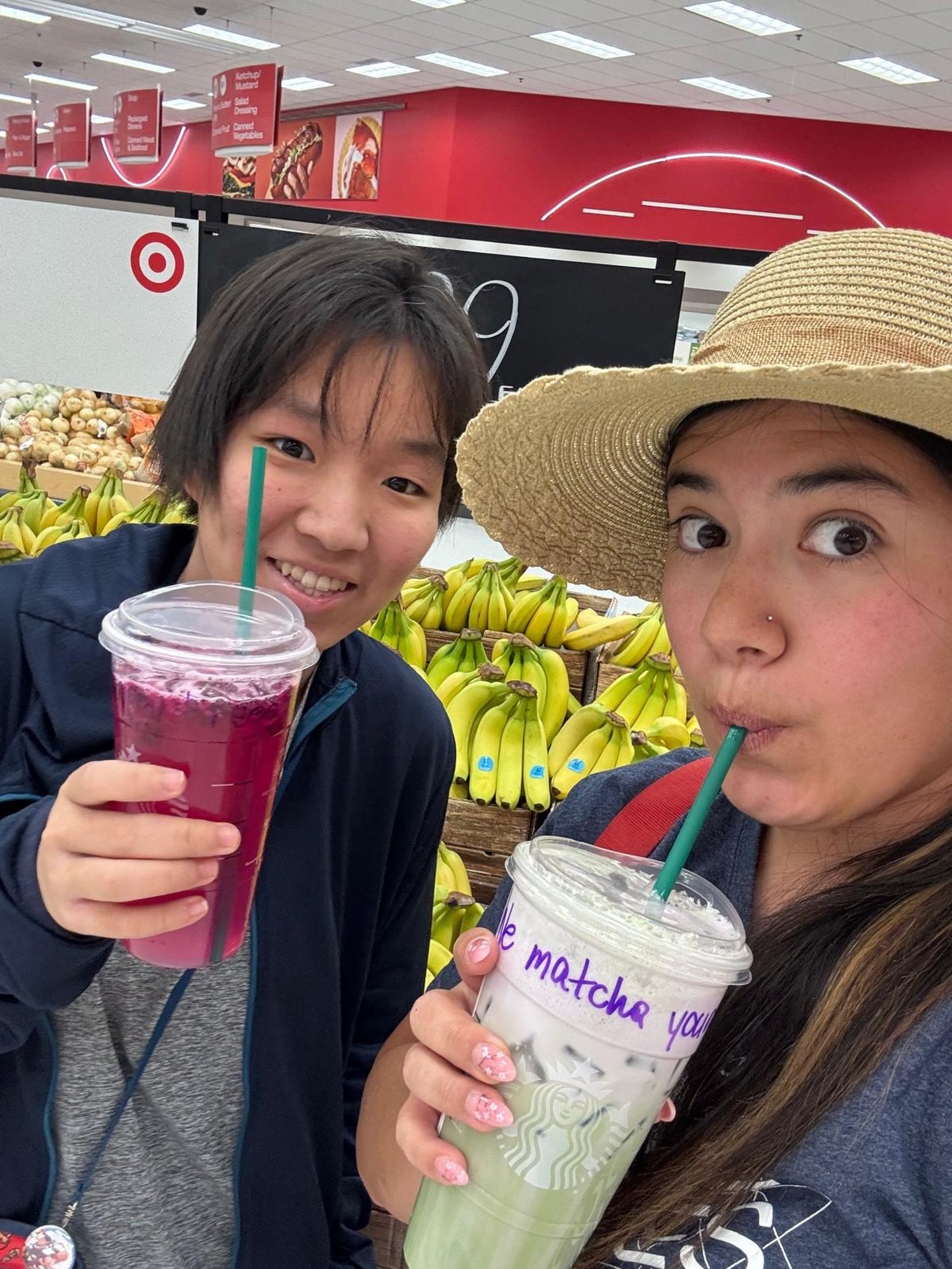 First stop Starbucks ☕️
Matcha + berry drinks + new friendships = unforgettable memories! ✈️🌎

#exchangestudents #goworld #japan #american #california