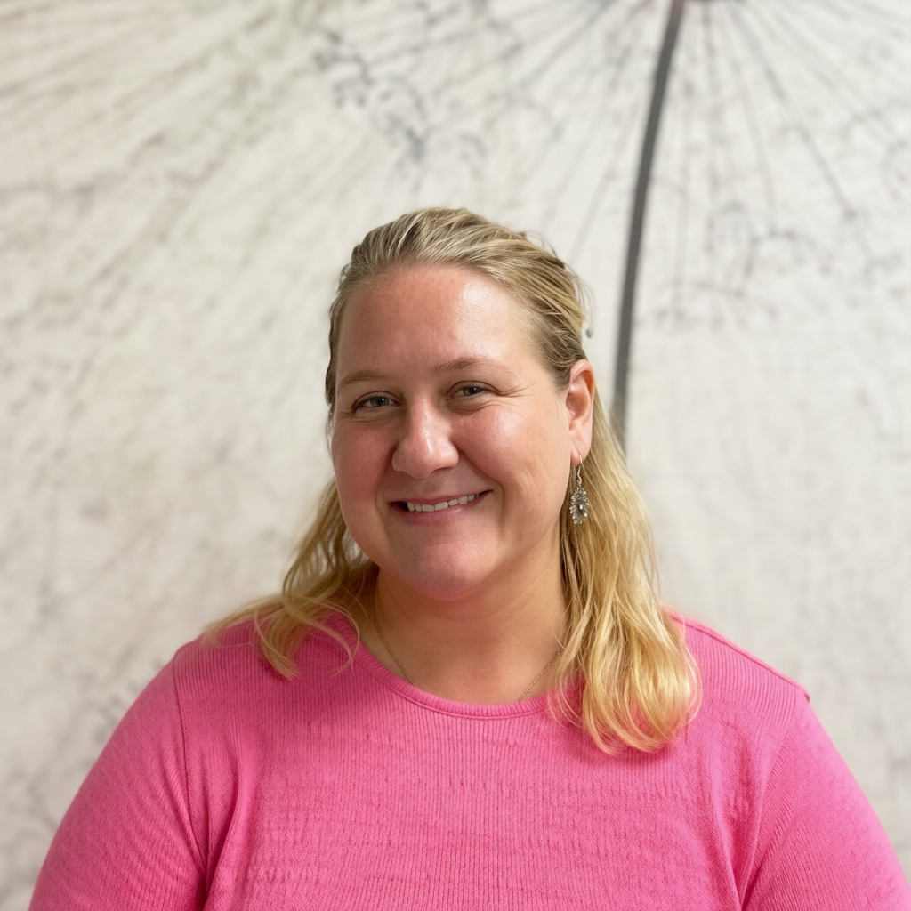 Headshot of Cortney Kula, Registered Clinical Social Worker Intern at Dandelion Therapy Group