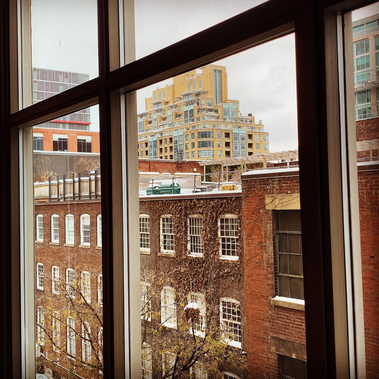 New clinic views @adelaidewestphysio looking out to @401richmond .
.
.
.
#massage #massagetherapy #massagetherapist #torontomassage #physiotherapy #painmanagement