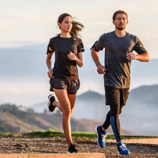 🏃 🏃&zwj;♀️ Help with #runners . &lsquo;Tis the season - well into the fall filled with fun runs and marathon. I work with runners for optimal tissue health for the best possible performance. I strategize with runners based on their unique biomechan