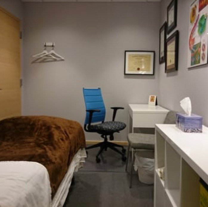 Secondary practice location at Yonge and Bloor. Multi disciplinary #wellness clinic book #massage appointments 🔜 @gesundto .
.
.
#massage #massagetherapy #massagetherapytoronto #massagetherapist #painmanagement #toronto