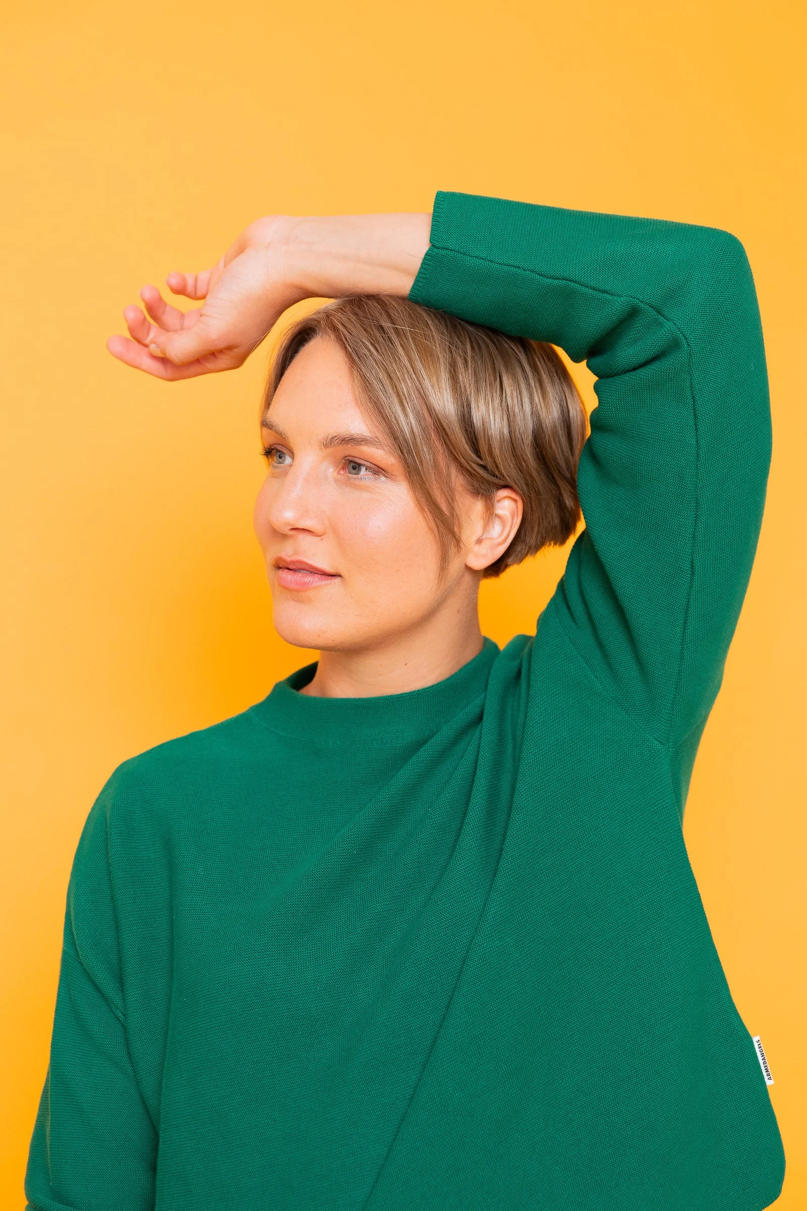 Farbenfrohe Branding-Fotografie in Köln für Gründerinnen und selbstständige Frauen: Authentisches Business-Porträt mit lebendigen Farben, natürlichem Licht und moderner Bildsprache. Personal Branding Fotoshooting für Female Entrepreneurs, das Persönl