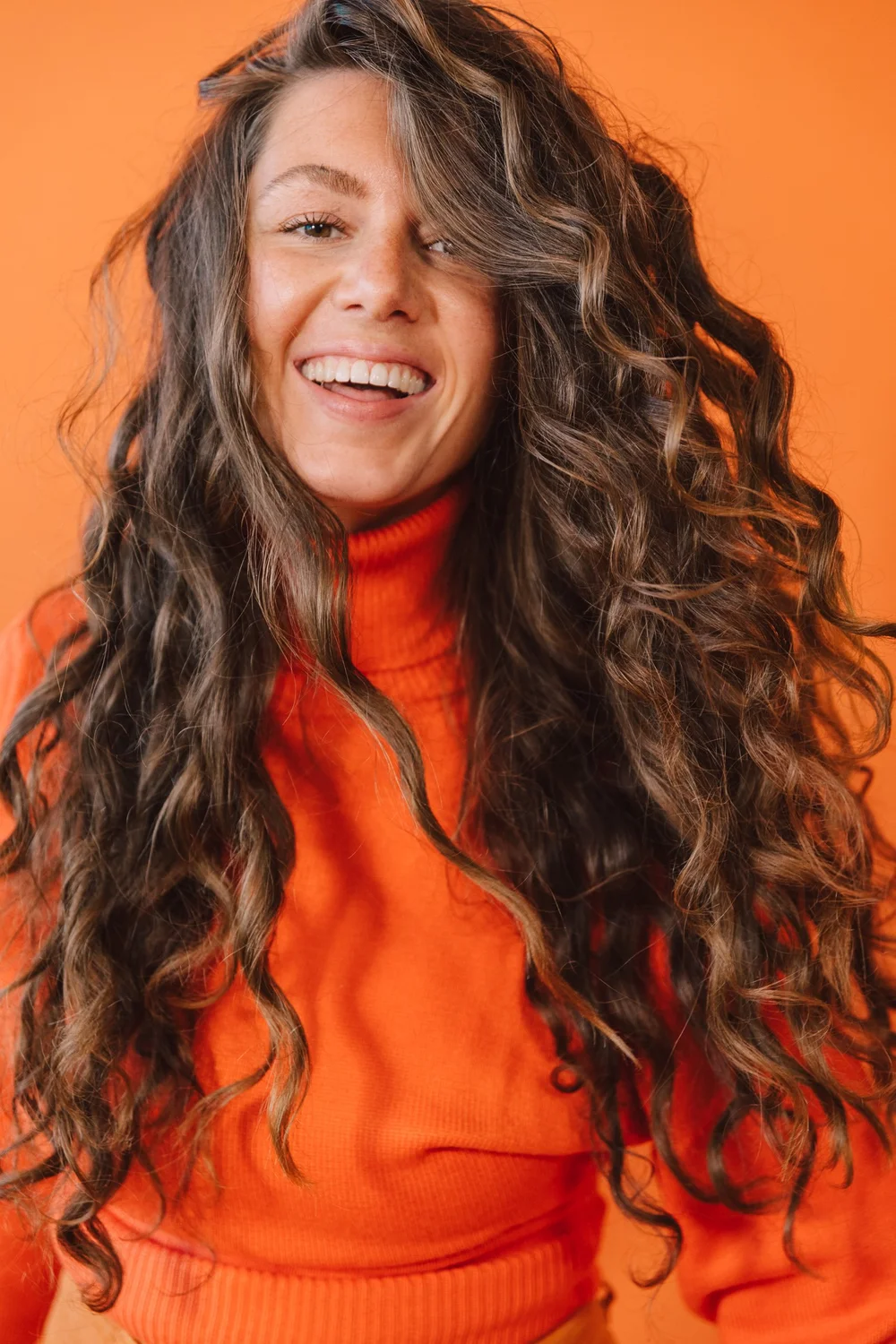 Lilly Portraitfotografie in Orange