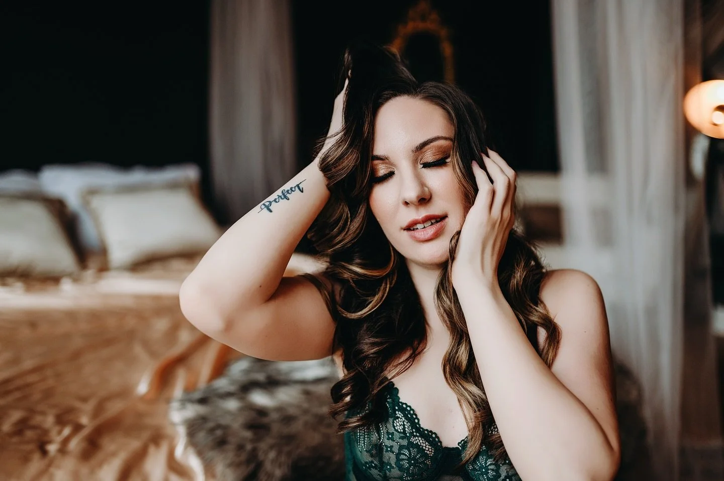 Her tattoo says it all! 👌
⠀
Because honestly, most of us have spent our lives trying to reach an idea of &ldquo;perfect&rdquo; that doesn&rsquo;t even exist.

We compare ourselves to highlight reels.
We criticize ourselves from the worst angles.
We 