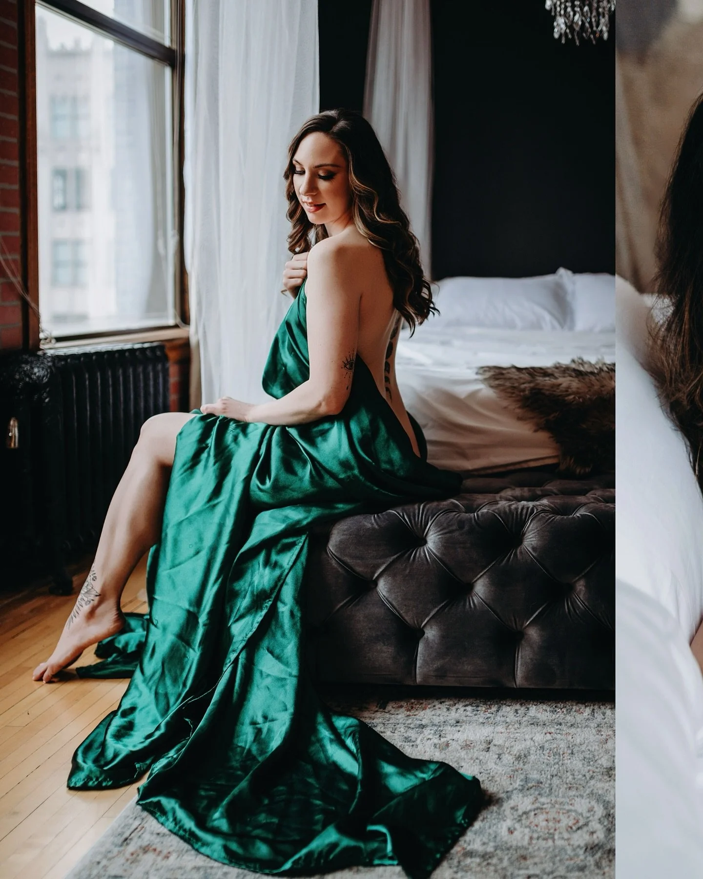 ✨Nothing But Sheets ✨

There&rsquo;s something powerful about stripping it all back&mdash;literally and emotionally.

This look has quickly become the most requested in my studio, and I totally get why. It&rsquo;s sensual but soft. Bold but simple. A