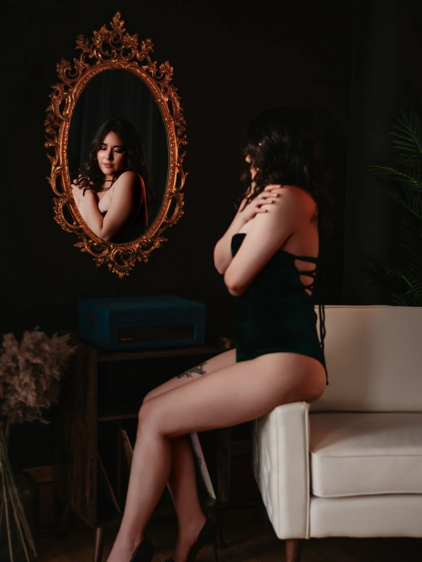 For a long time, I believed the photos were the outcome.

The final product.
The finished thing.

But over the years, I began to notice something else.

The real shift wasn&rsquo;t happening in the images.

It was happening in the moment someone allo