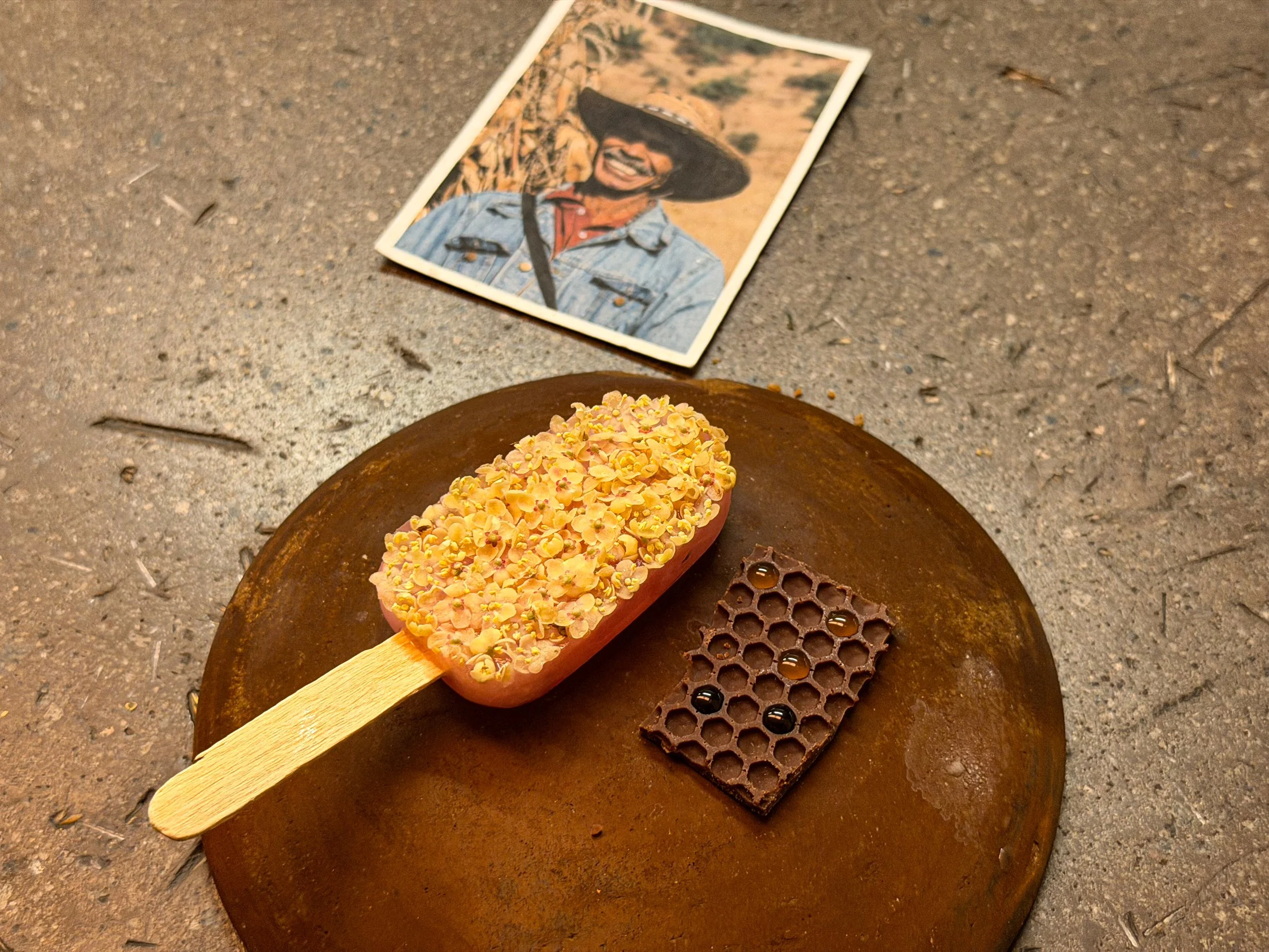 Beautiful popsicle and chocolate at Baldío