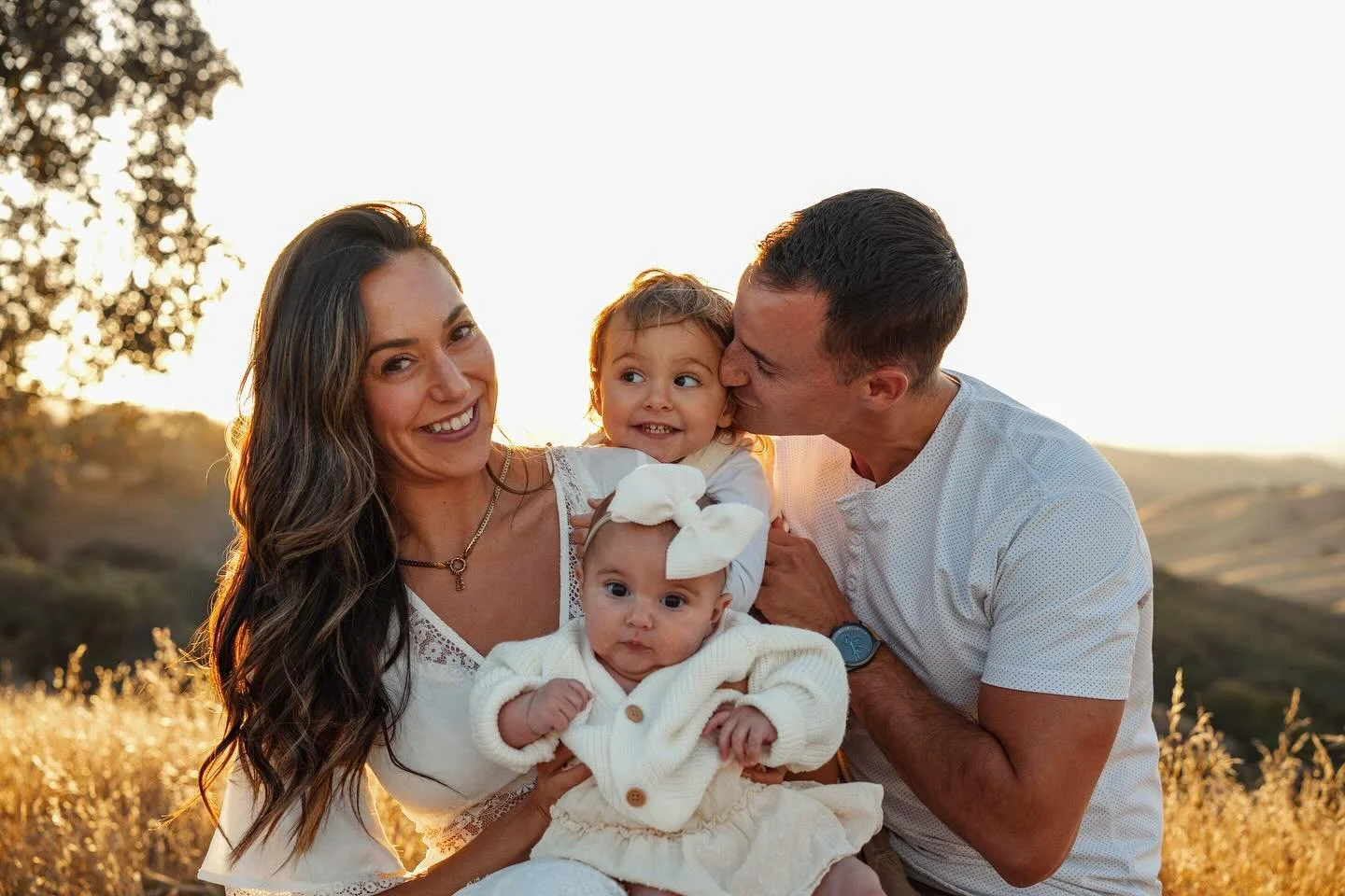 Lake Del Valle did the heavy lifting, @trevorschlittvideography and his family made it effortless 📸🌅