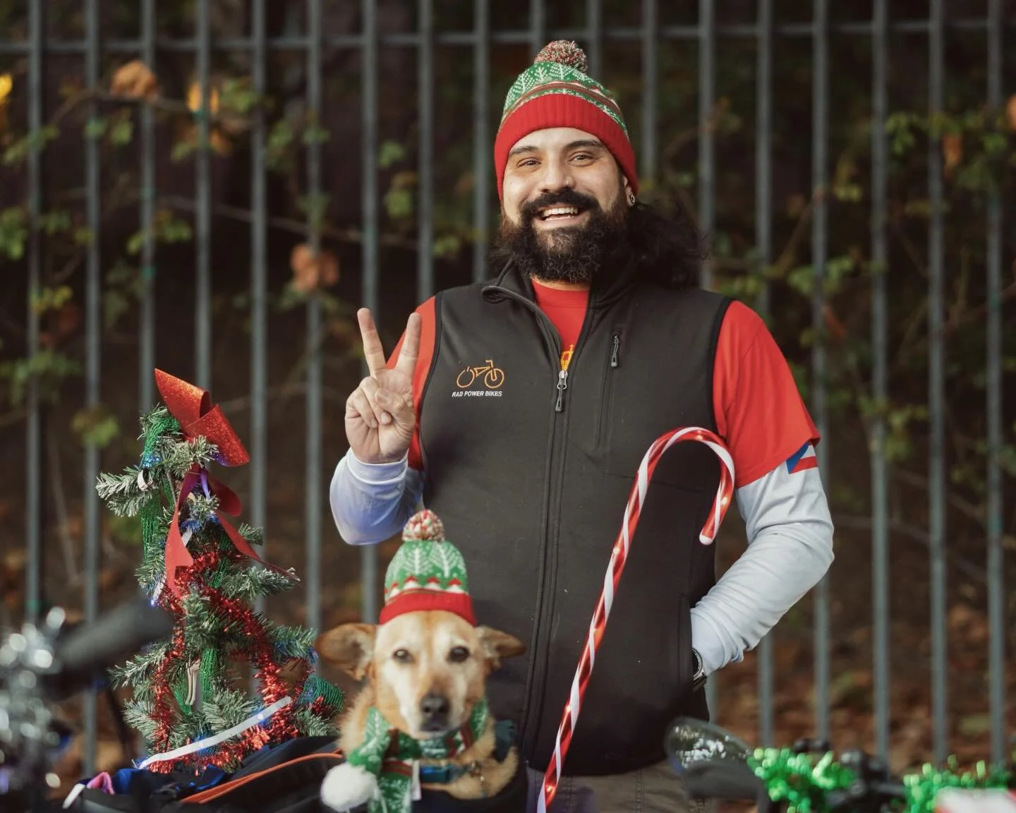 Emeryville Christmas Parade 2025🎄🎅🏼

Honored to capture the energy at the Emeryville Christmas Parade this last weekend. Lots of lights, bikes, and a whole lot of community. 🎄📸

#emeryville #christmasparade 
#eventphotography #bayareaphotographe