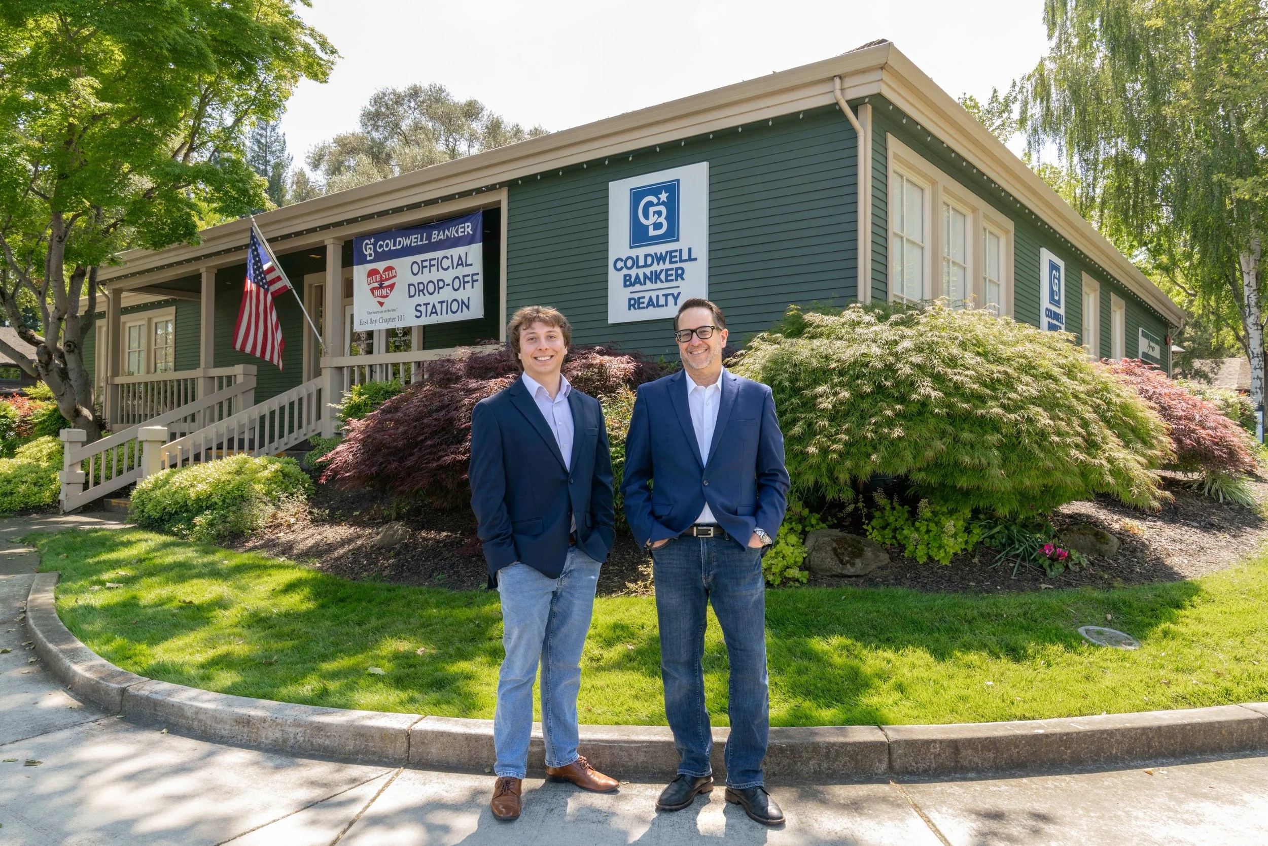 Lifestyle shoot in the books with AJ &amp; Zach 🏡

Two Coldwell Banker agents bringing serious energy to the Danville market. Loved capturing the personality behind the business.
