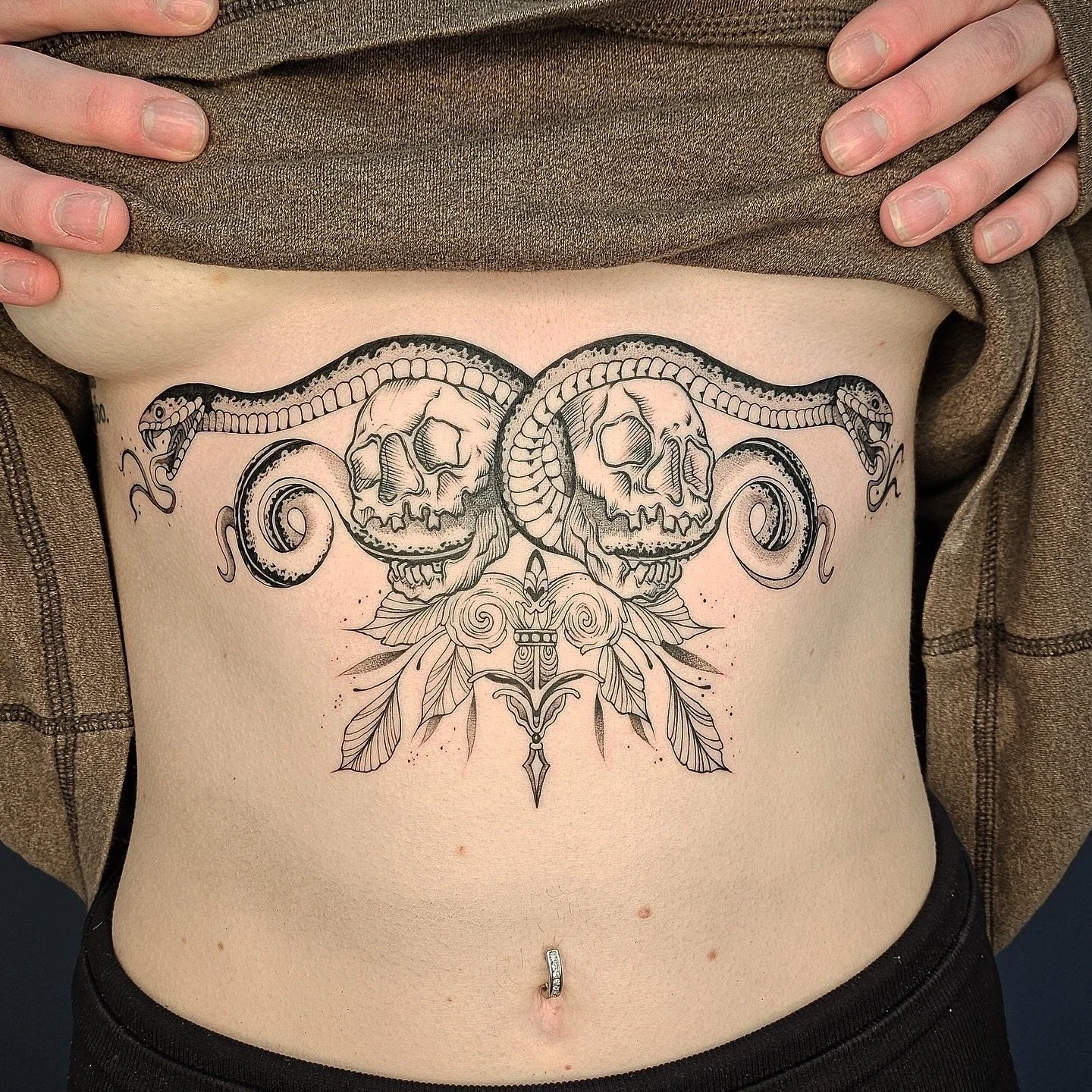 -
💀💀▫️▪️OWEN ▪️▫️
@tattooer_owen
@Jordanmockford_

Thank you Jordan 🥰
-
✔️DM welcome
🖤 lazybonestattoo.com for booking
(Closed on Wed&amp;Thur)