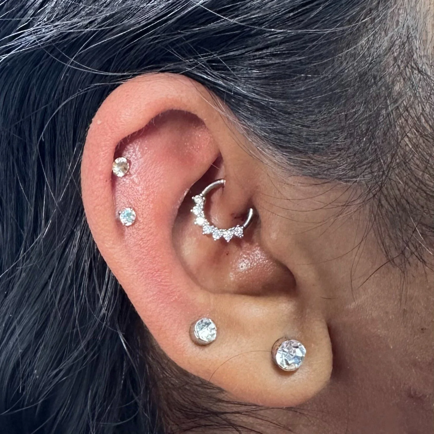 [PIERCING] Daith Piercing

Walk-in &amp; Appointment welcome ✨
@lazybones_piercing
-
✔️booking: lazybonestattoo.com
✔️DM welcome
📱780-566-0038
📧lazybones0926@gmail.com
(Closed on Wed&amp;Thur)
-
-
#edmontonpiercing#yegpiercing#whyteavepiercing#pier