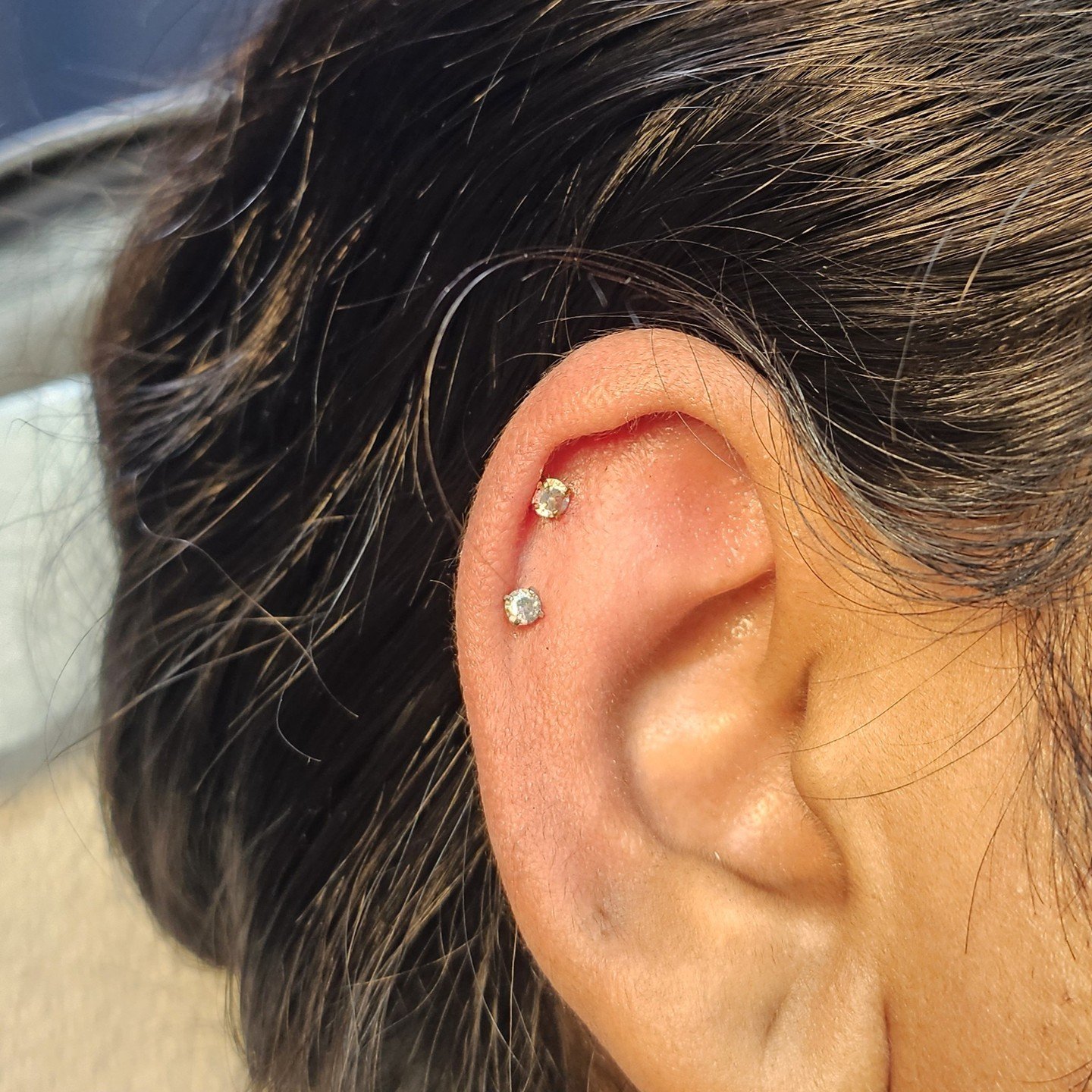 [PIERCING] Double helix Piercing

Walk-in &amp; Appointment welcome ✨✨
@lazybones_piercing

-
✔️booking: lazybonestattoo.com
✔️DM welcome
📱780-566-0038
📧lazybones0926@gmail.com

-
#edmontonpiercing#yegpiercing#whyteavepiercing#piercing#earpiercing#