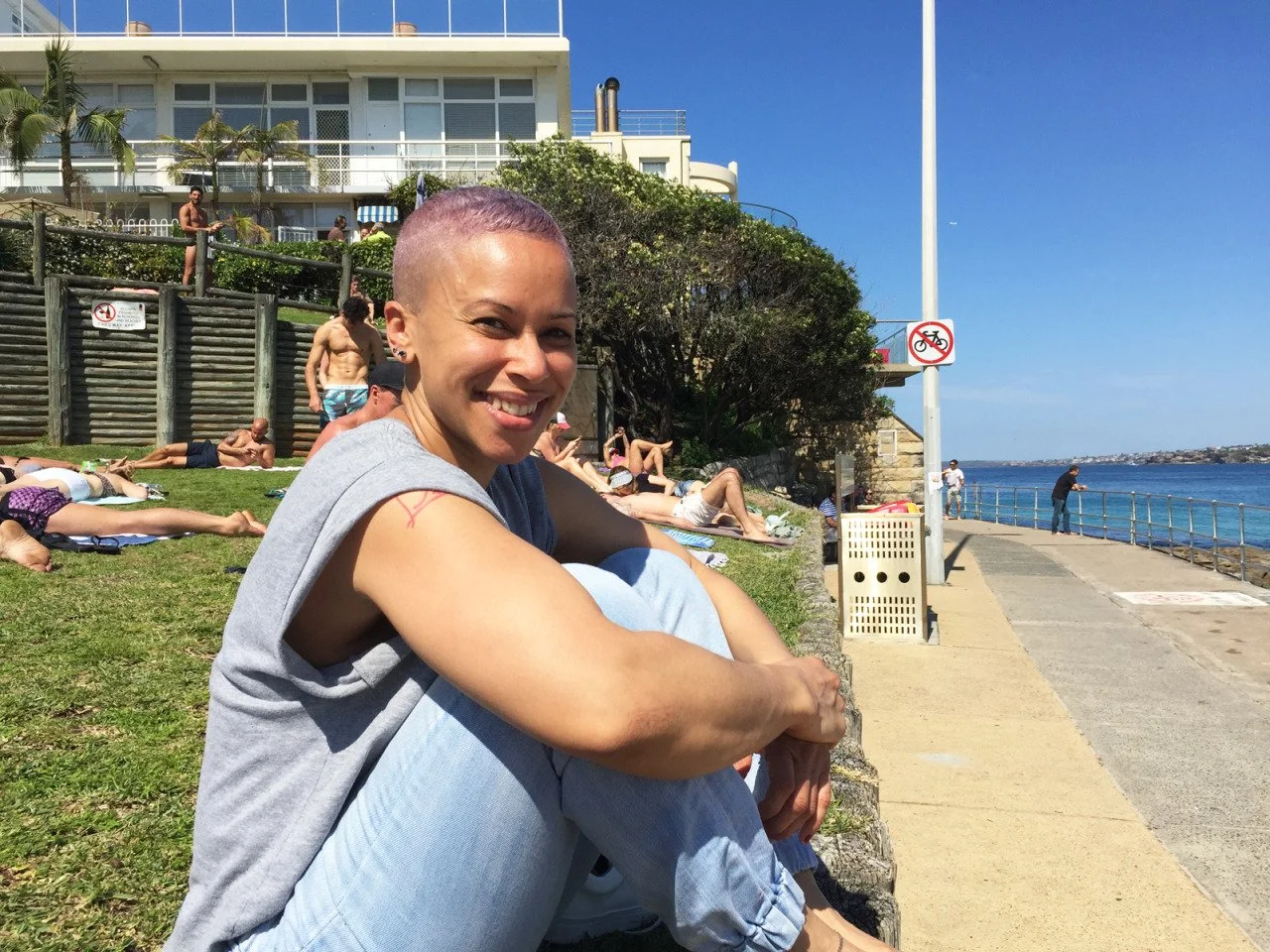 Zanzi on the Grassy Knoll