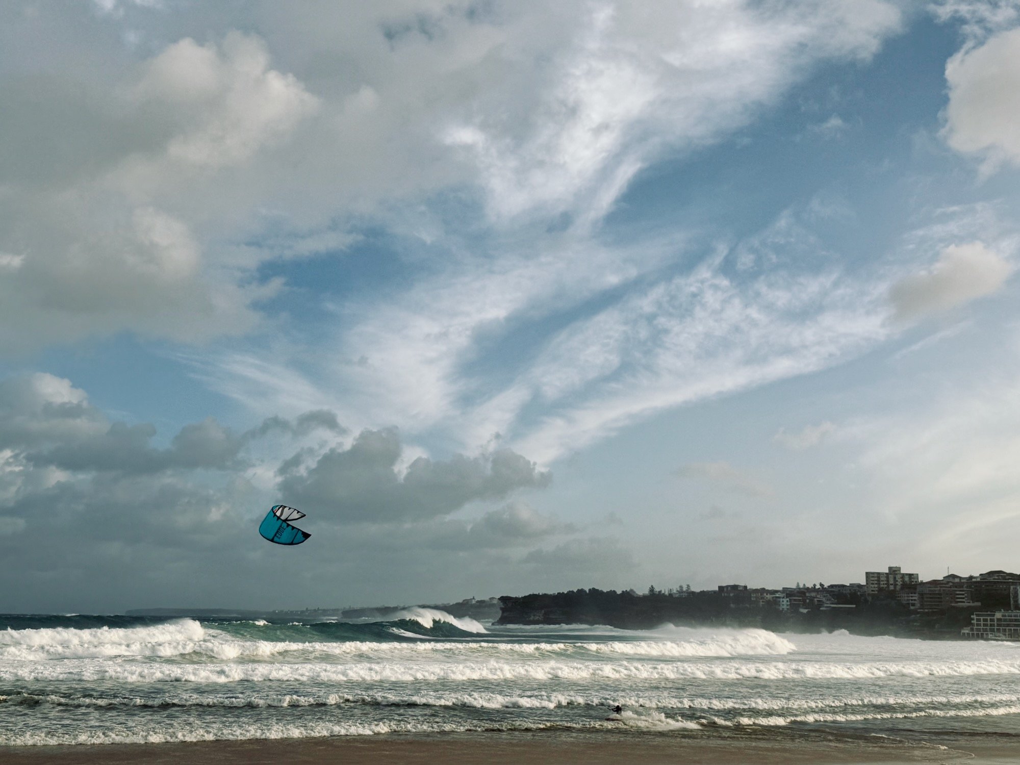Kitesurfing