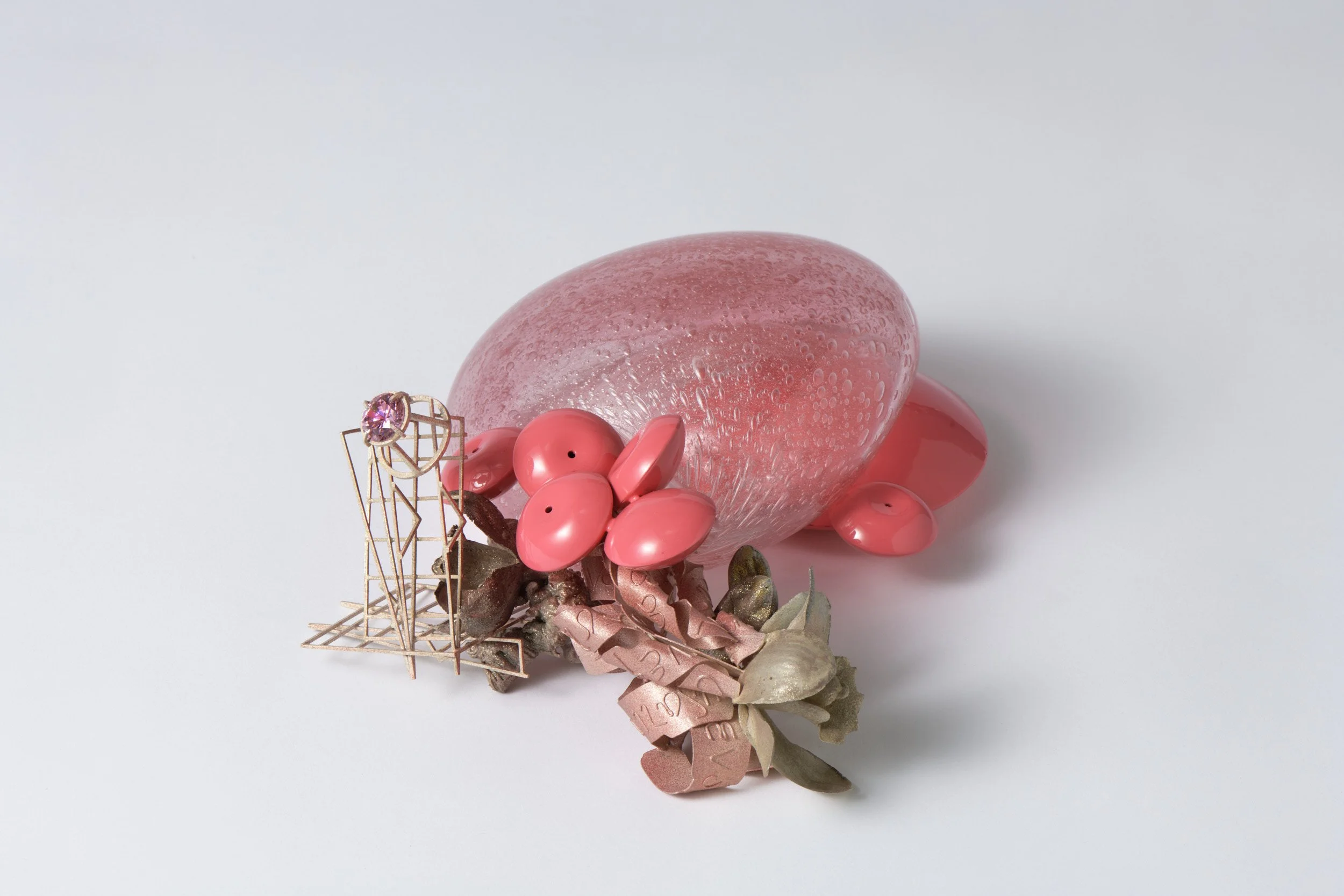  asphodelòs leimṓn (threnos |θρῆνος) , 2025
 blown glass, sterling silver, bronze, shibuichi, copper, paint, powder coat, cubic zirconia
 270 x 100 x 200 mm
  $4,000