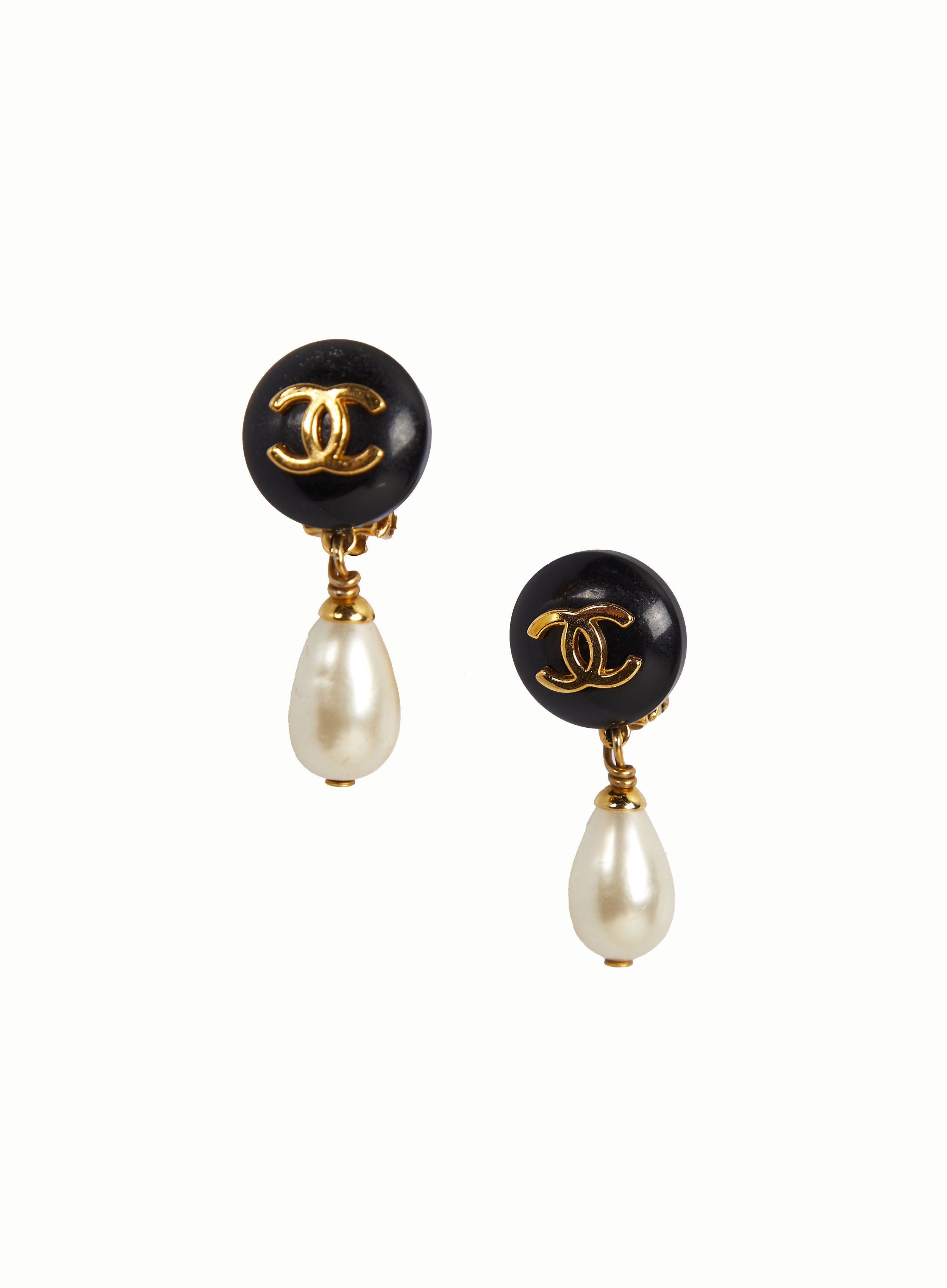 CHANEL CLIPS.jpg