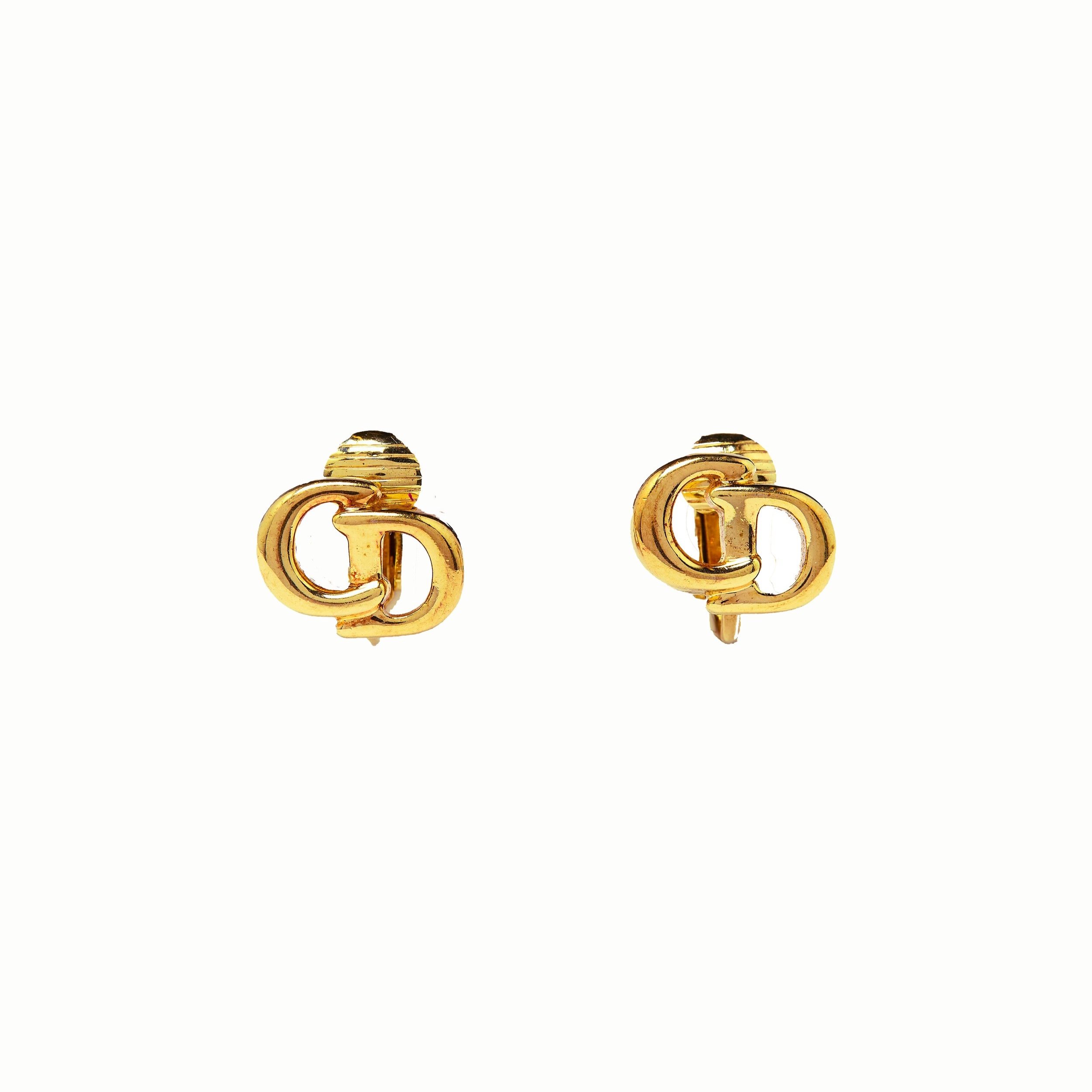 Christian+Dior+Gold+Plated+CD+Logo+Clip+On+Earrings_+6.jpg
