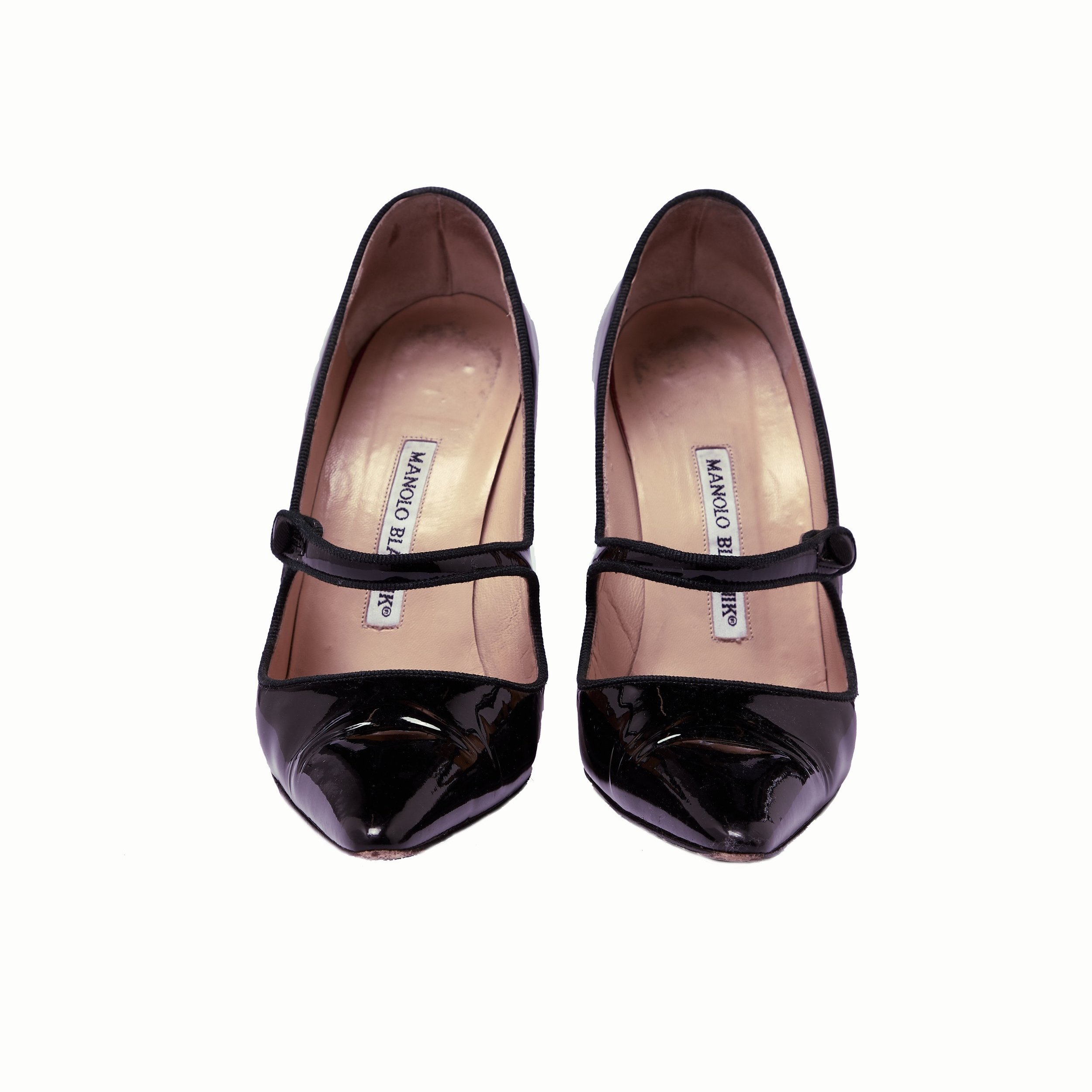 Manolo+Blahnik+Black+Mary+Jane+Heels+_+3.jpg