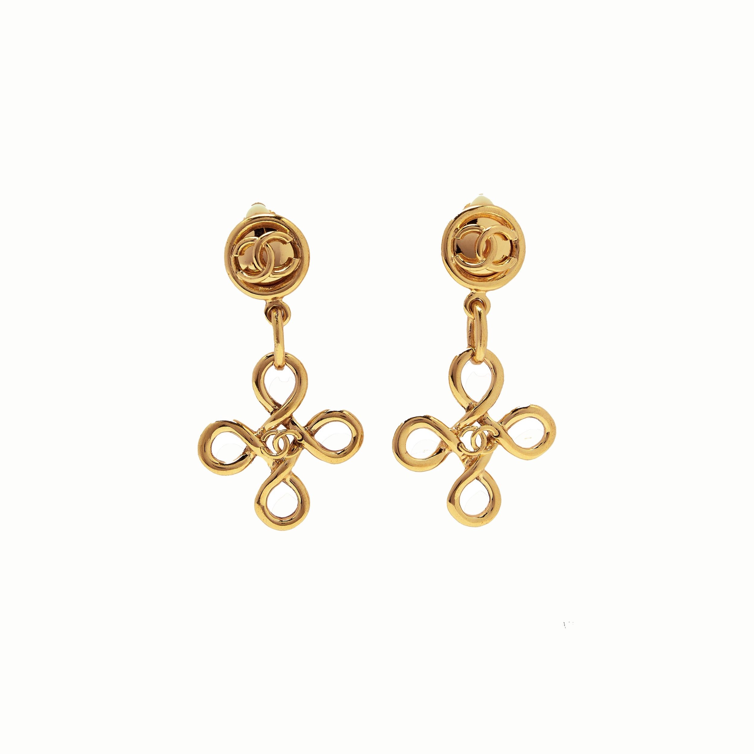 Chanel+1993+CC+Gold+Cross+Dangle+Clip-On+Earrings_+1.jpg