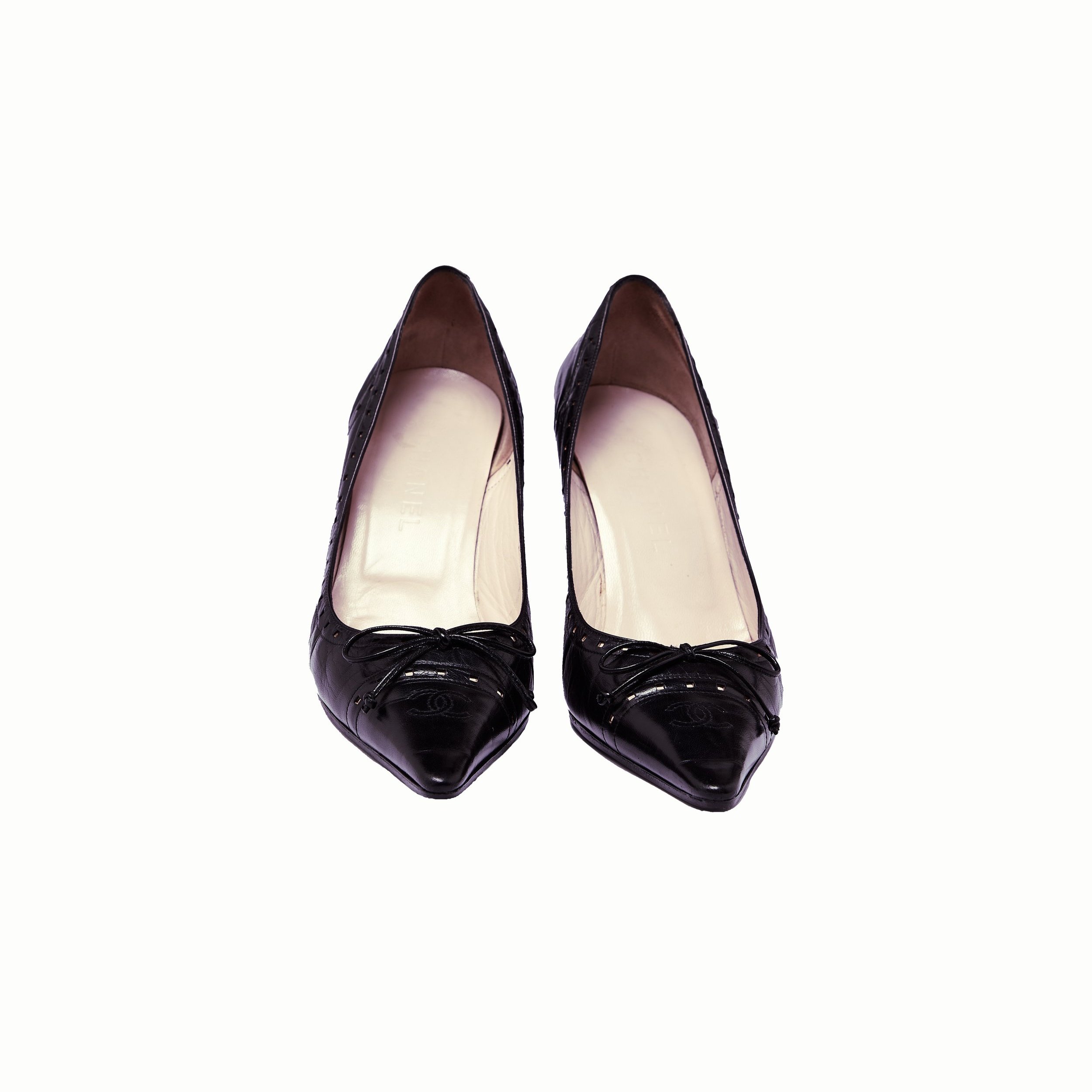 Chanel+by+Karl+Lagerfeld+Spring+2005+Black+Court+Heels_+1.jpg