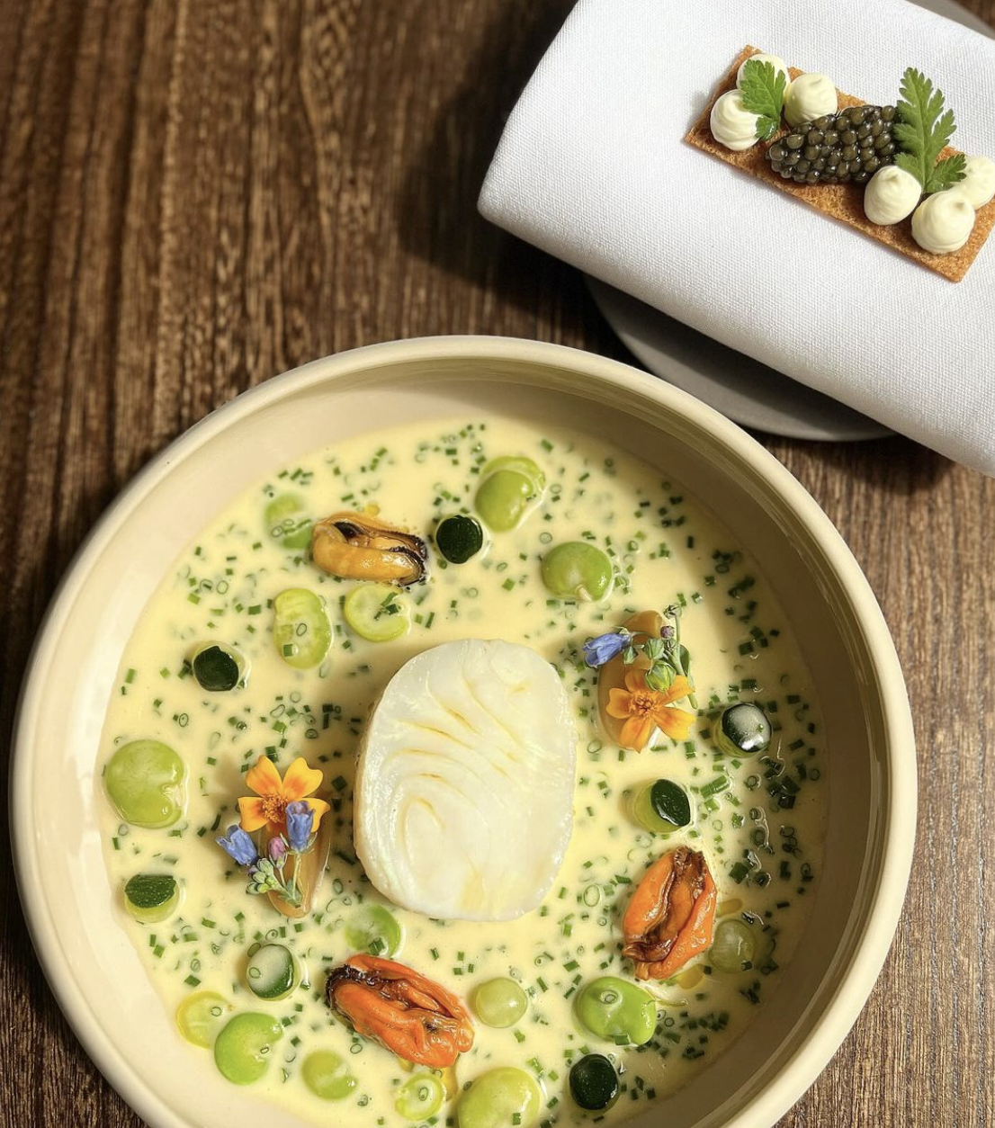 Halibut with beurre blanc, mussels and caviar 